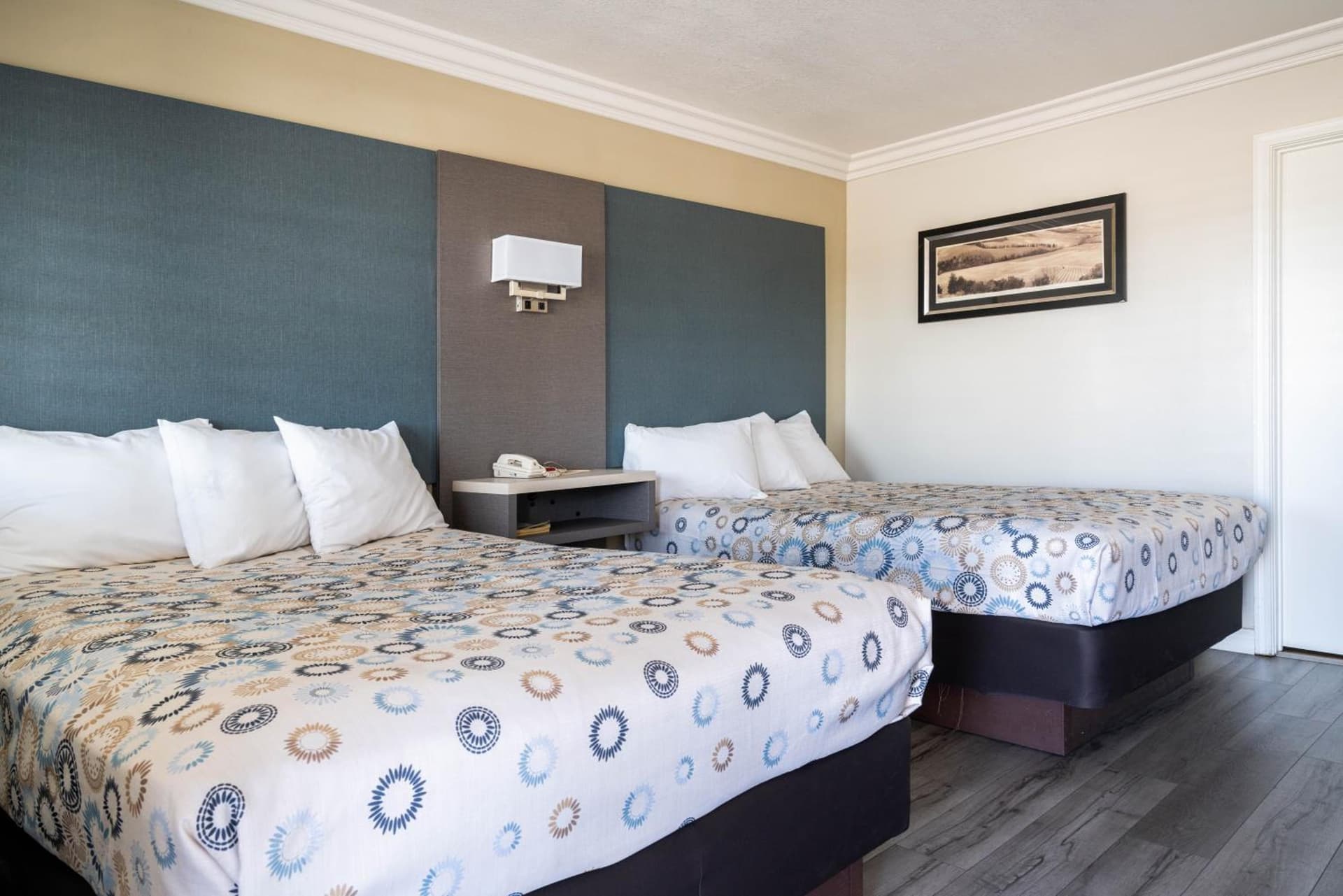 Solaire Inn & Suites gallery photo in Santa Maria, CA — image 4