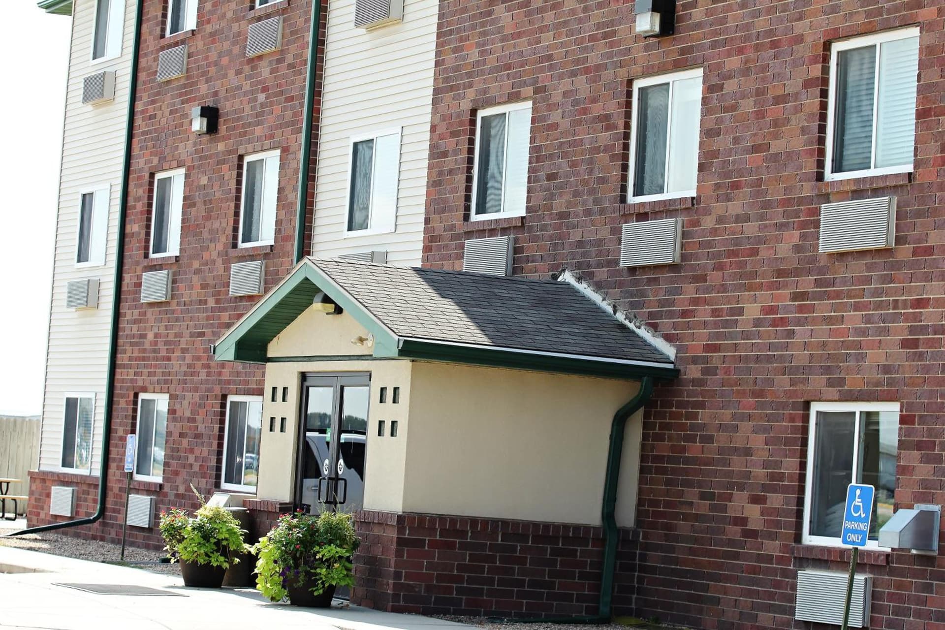 Capri Inn & Suites - Beatrice interior in Beatrice, NE — gallery photo 2