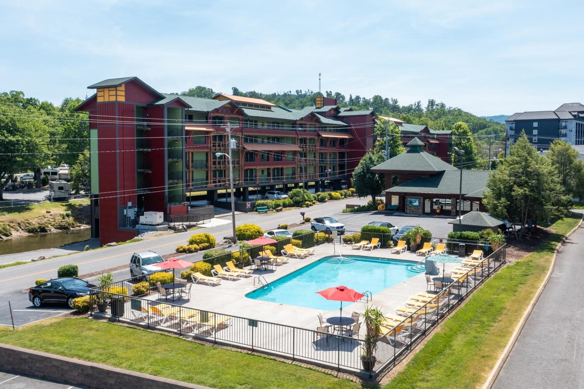 Creekstone Inn property views in Pigeon Forge, TN — gallery photo 3