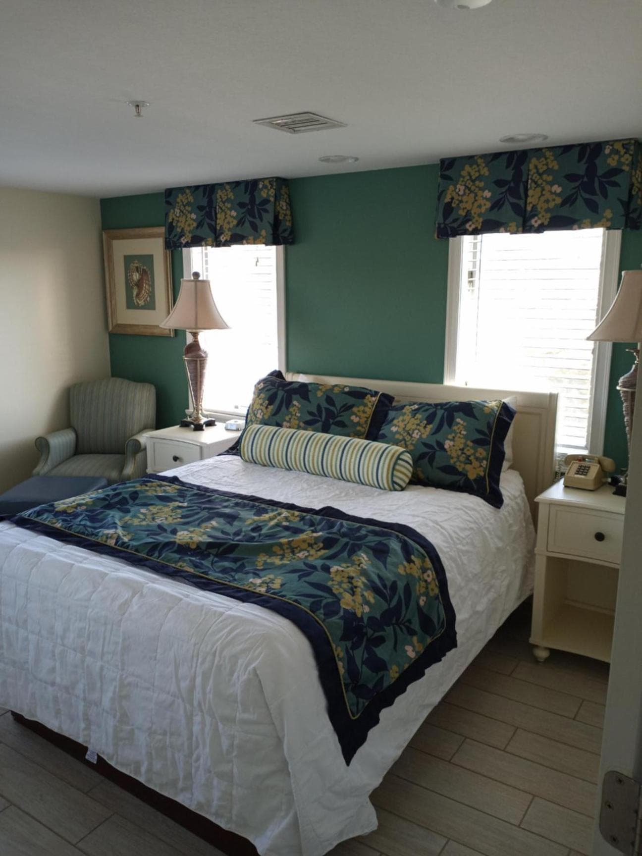 Ocean Club on Smuggler's Beach gallery photo in South Yarmouth, MA — image 66