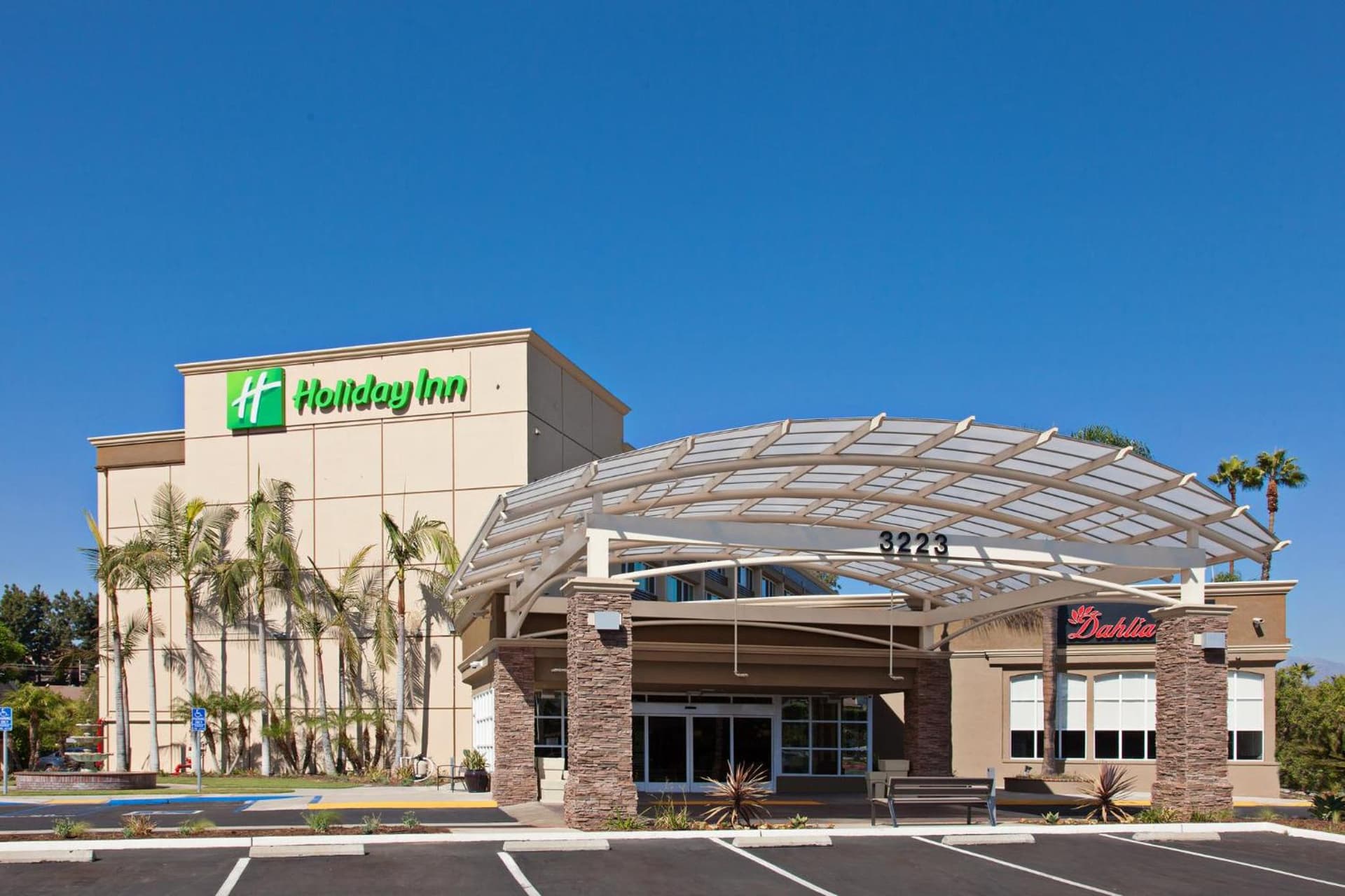 Holiday Inn West Covina, an IHG Hotel — hotel in West Covina, California