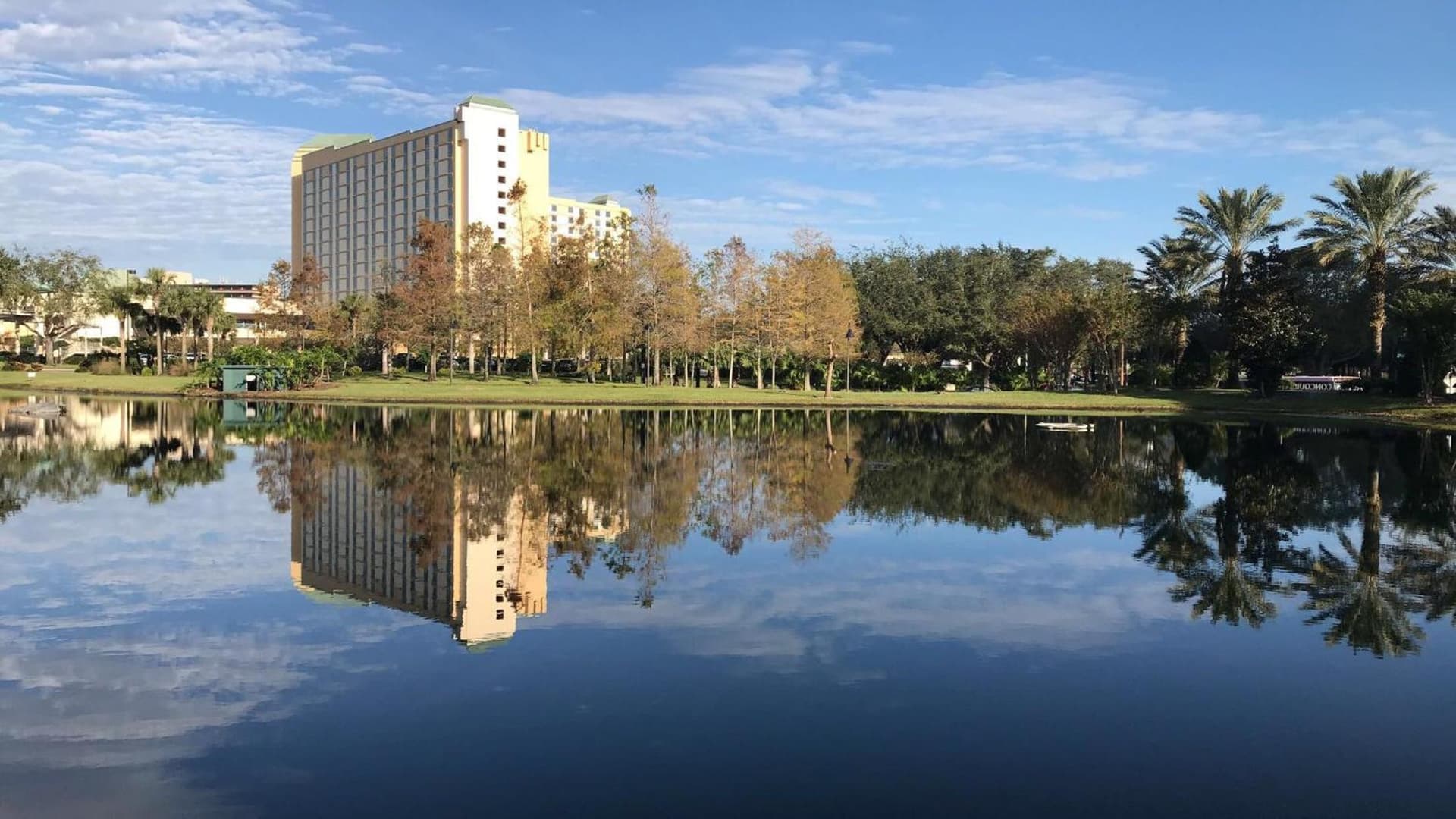 Rosen Plaza Hotel Orlando Convention Center property views in Orlando, FL — gallery photo 3