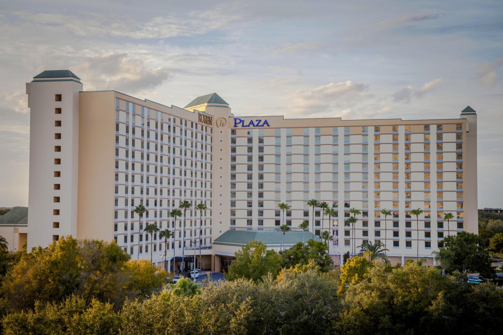 Rosen Plaza Hotel Orlando Convention Center featured exterior or lobby in Orlando, FL — similar hotel