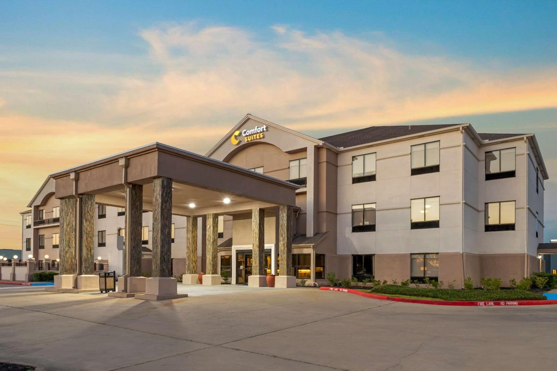 Garner Hotel La Porte - Bay Area featured exterior or lobby in La Porte, TX — similar hotel