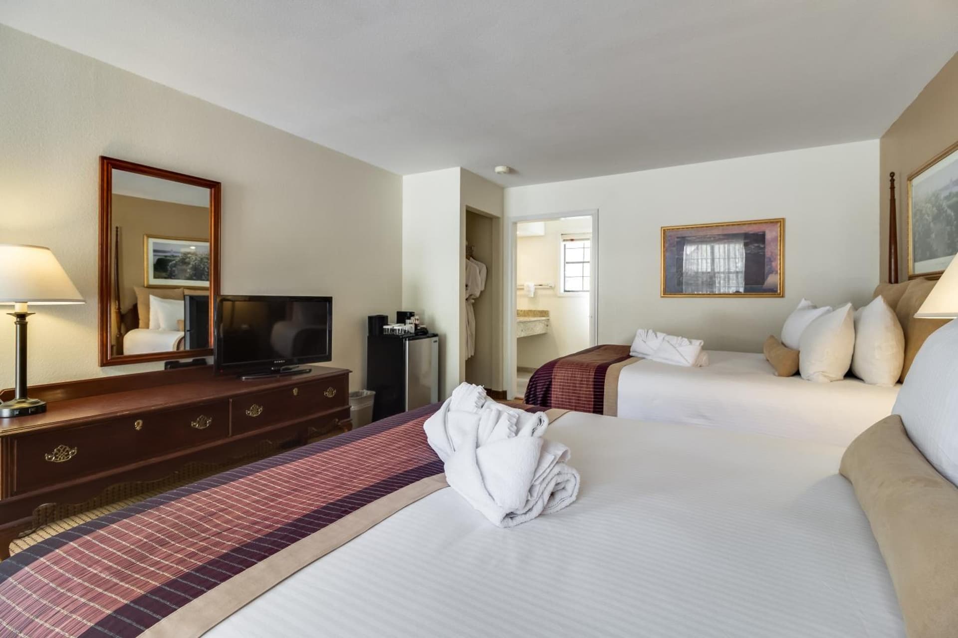Twin Peaks Lodge & Hot Springs property views in Ouray, CO — gallery photo 3