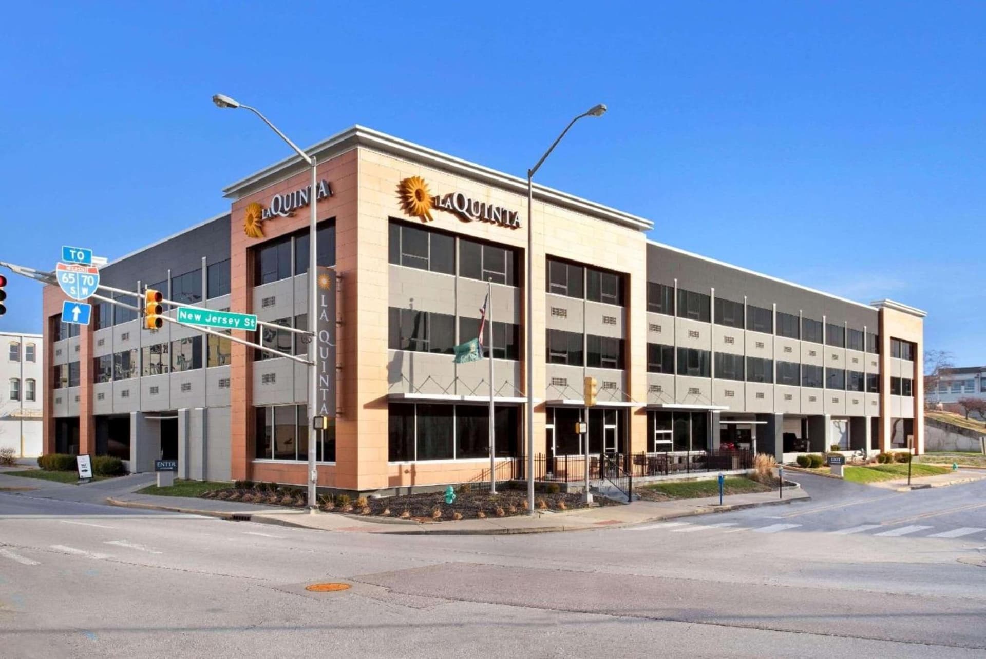 La Quinta Inn & Suites by Wyndham Indianapolis Downtown featured exterior or lobby in Indianapolis, IN — similar hotel