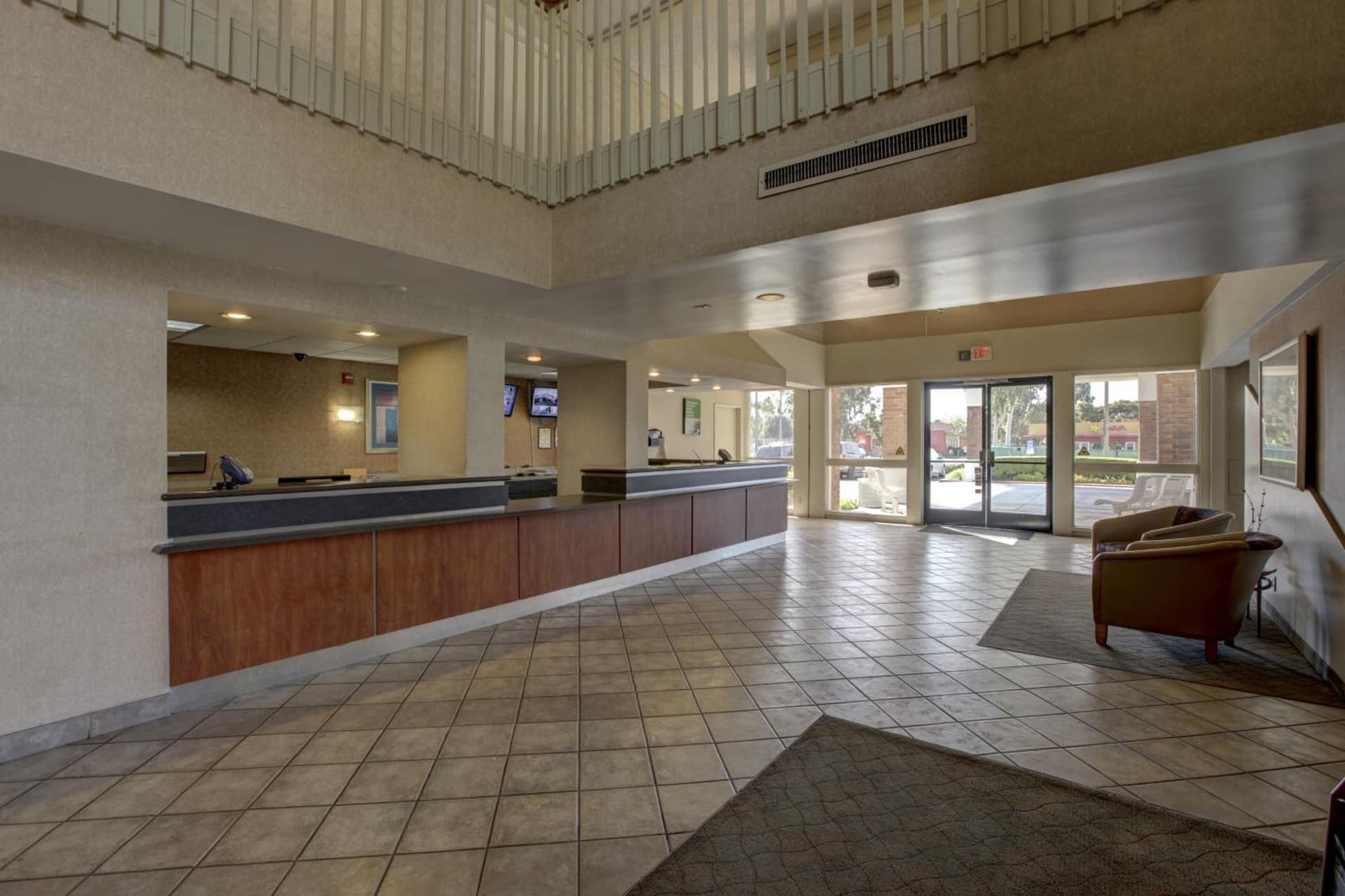 Motel 6-Santa Ana, CA - Irvine - Orange County Airport gallery photo in Santa Ana, CA — image 10