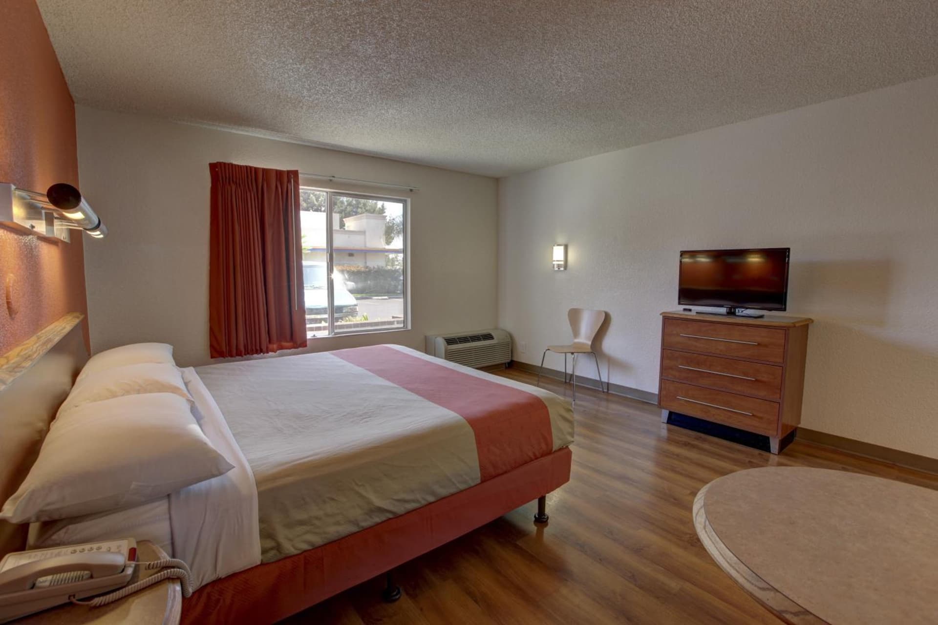 Motel 6-Santa Ana, CA - Irvine - Orange County Airport gallery photo in Santa Ana, CA — image 37