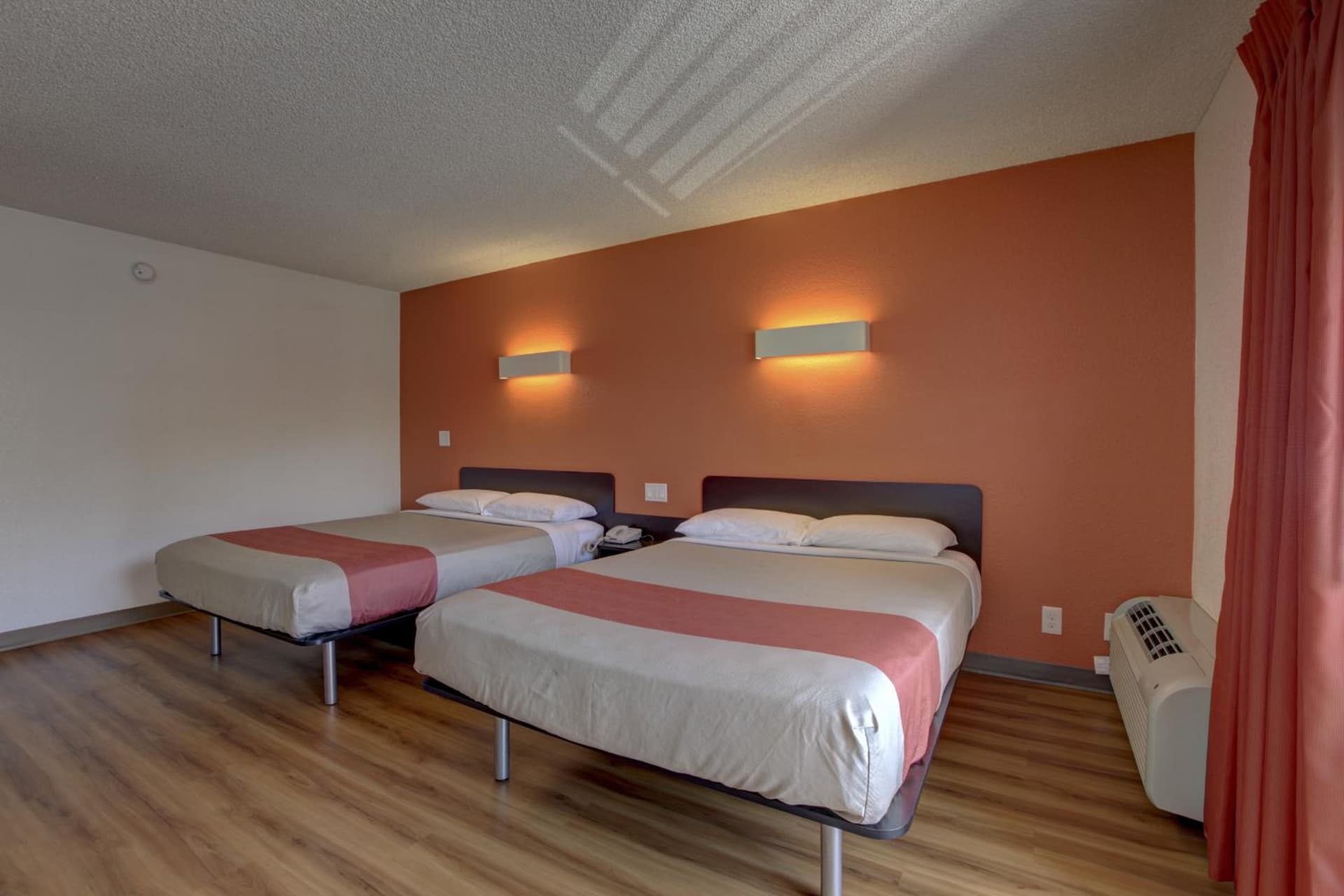 Motel 6-Santa Ana, CA - Irvine - Orange County Airport gallery photo in Santa Ana, CA — image 41