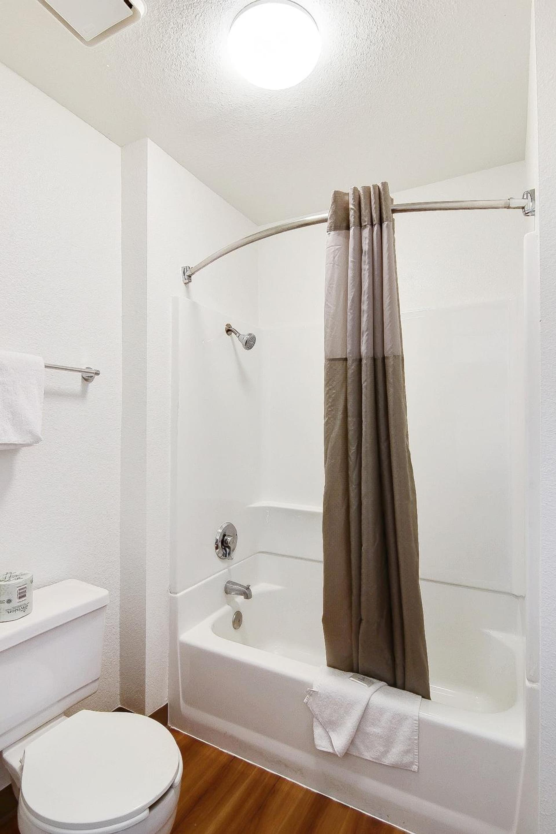 Motel 6-Ventura, CA - South gallery photo in Ventura, CA — image 12