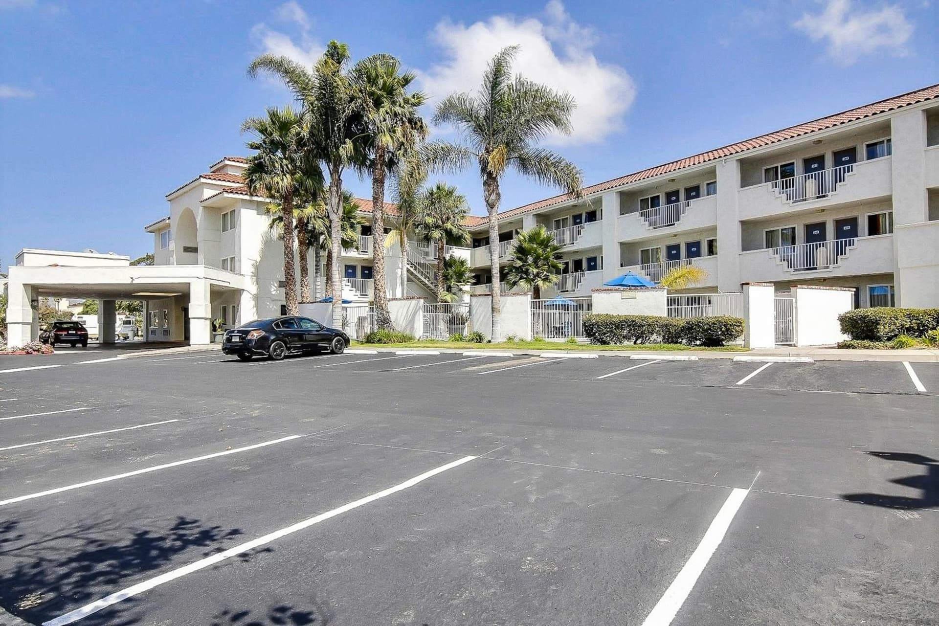 Motel 6-Ventura, CA - South property views in Ventura, CA — gallery photo 3