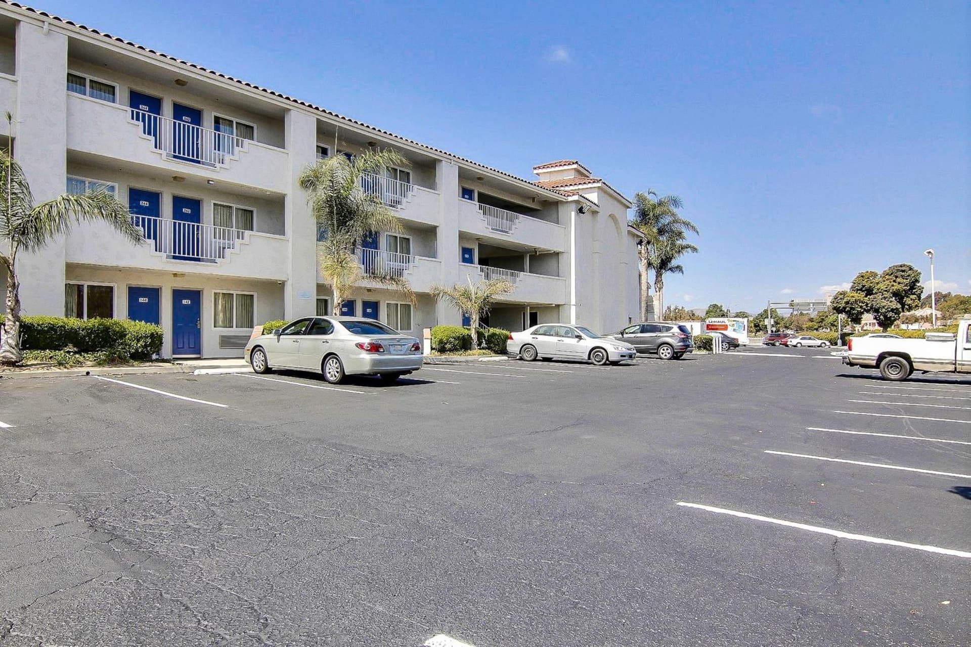 Motel 6-Ventura, CA - South interior in Ventura, CA — gallery photo 2