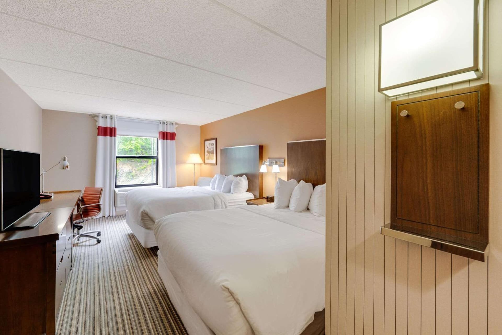 The Crossroads Hotel - Newburgh gallery photo in Newburgh, NY — image 63