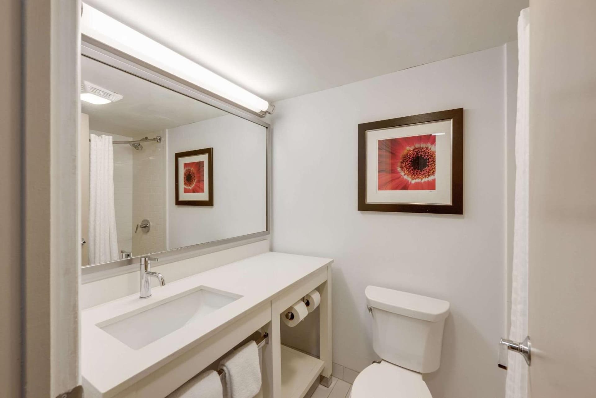 The Crossroads Hotel - Newburgh gallery photo in Newburgh, NY — image 69