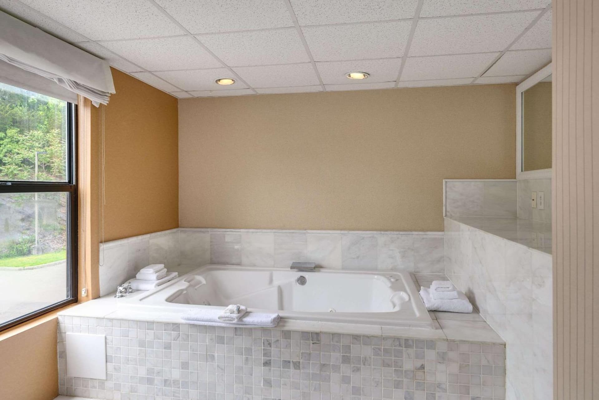The Crossroads Hotel - Newburgh gallery photo in Newburgh, NY — image 59