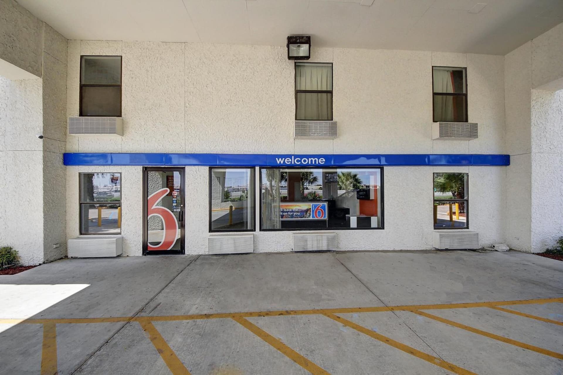 Motel 6-Laredo, TX - North I-35 gallery photo in Laredo, TX — image 58