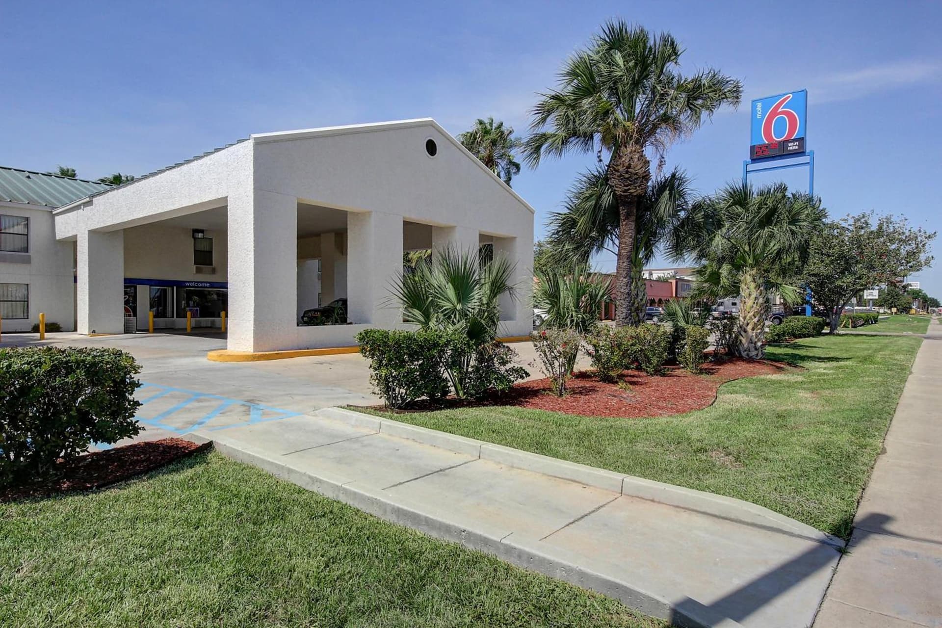 Motel 6-Laredo, TX - North I-35 gallery photo in Laredo, TX — image 33