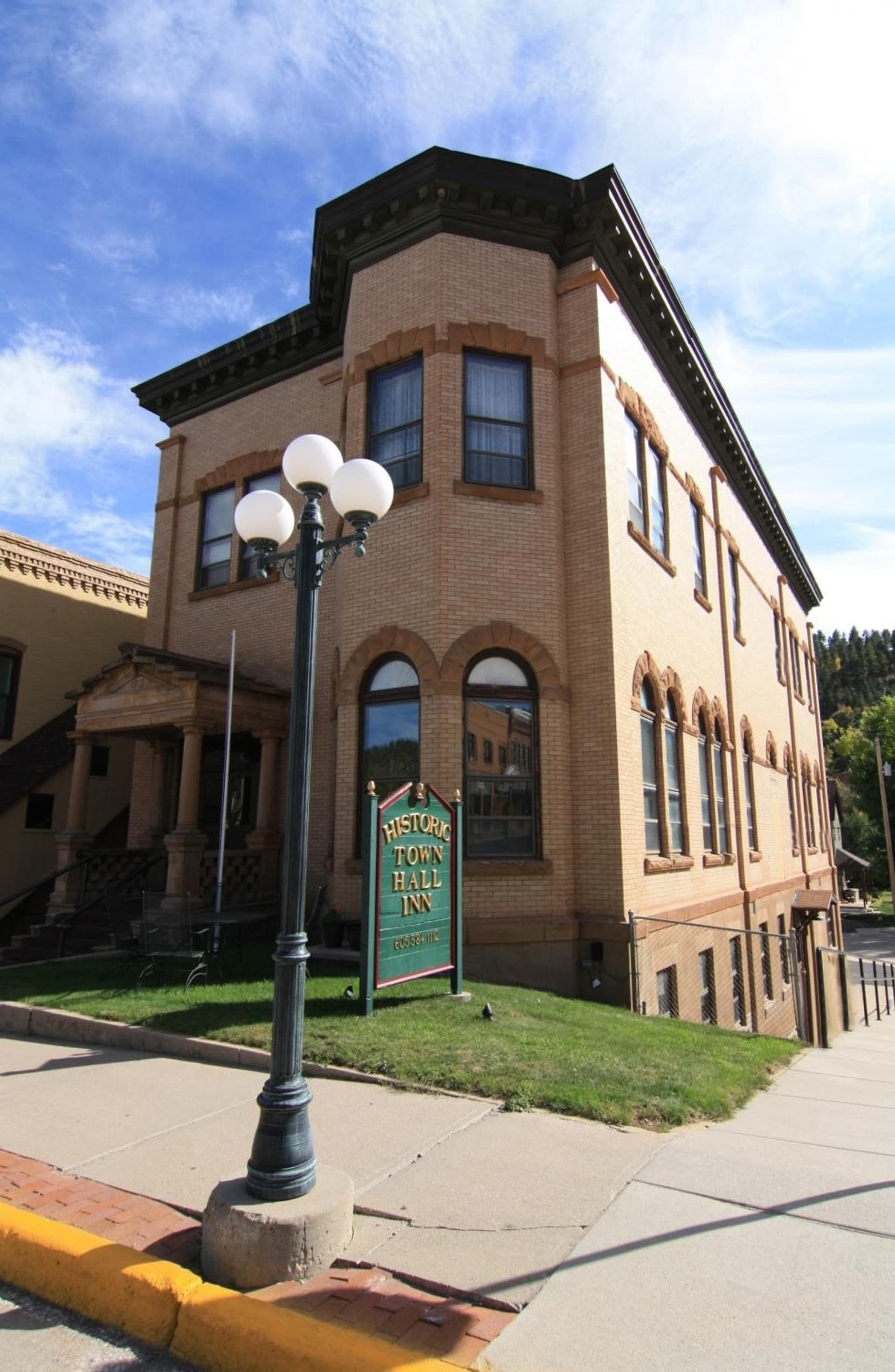 Town Hall Inn — hotel in Lead, South Dakota