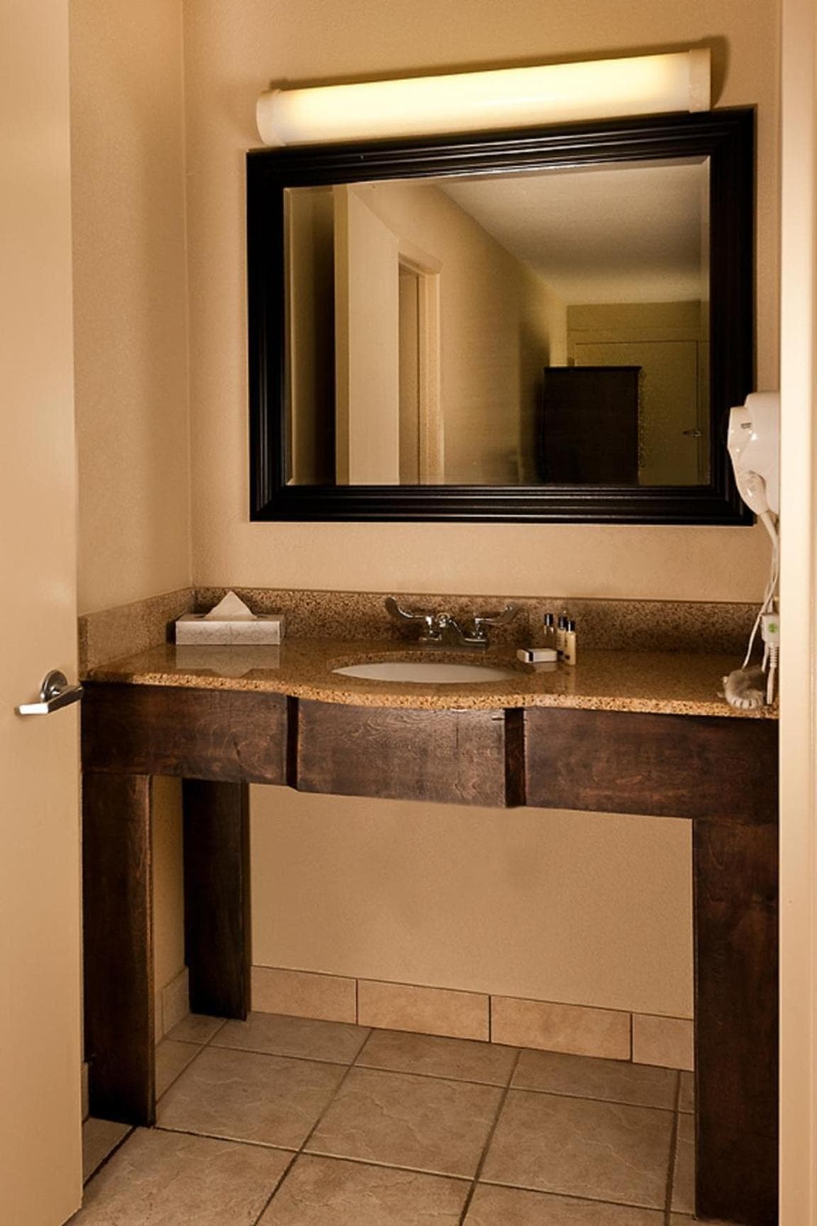 Grand Texan Hotel and Convention Center gallery photo in Midland, TX — image 8