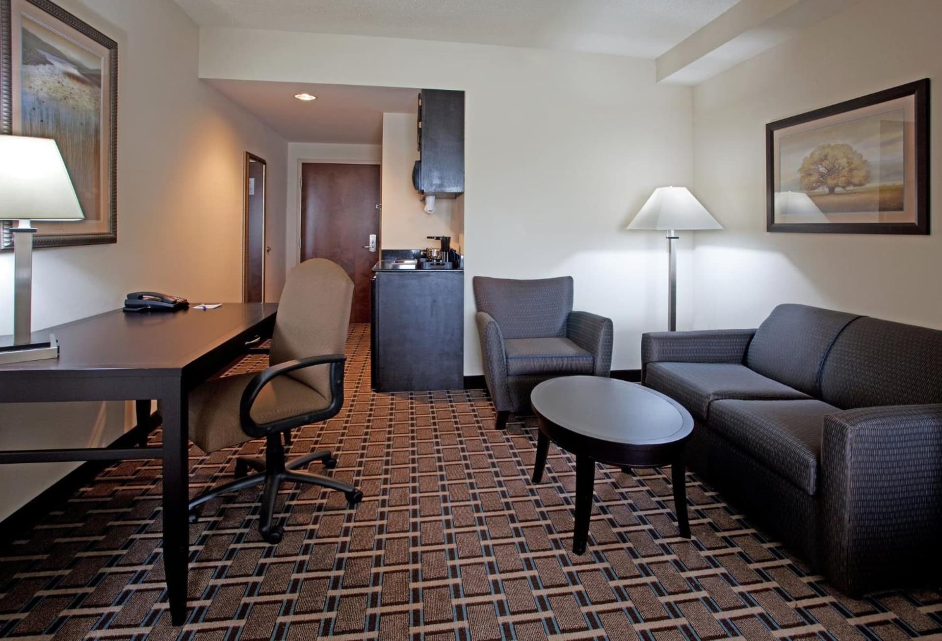 Holiday Inn Express Hotel & Suites Hope Mills-Fayetteville Airport by IHG property views in Hope Mills, NC — gallery photo 3