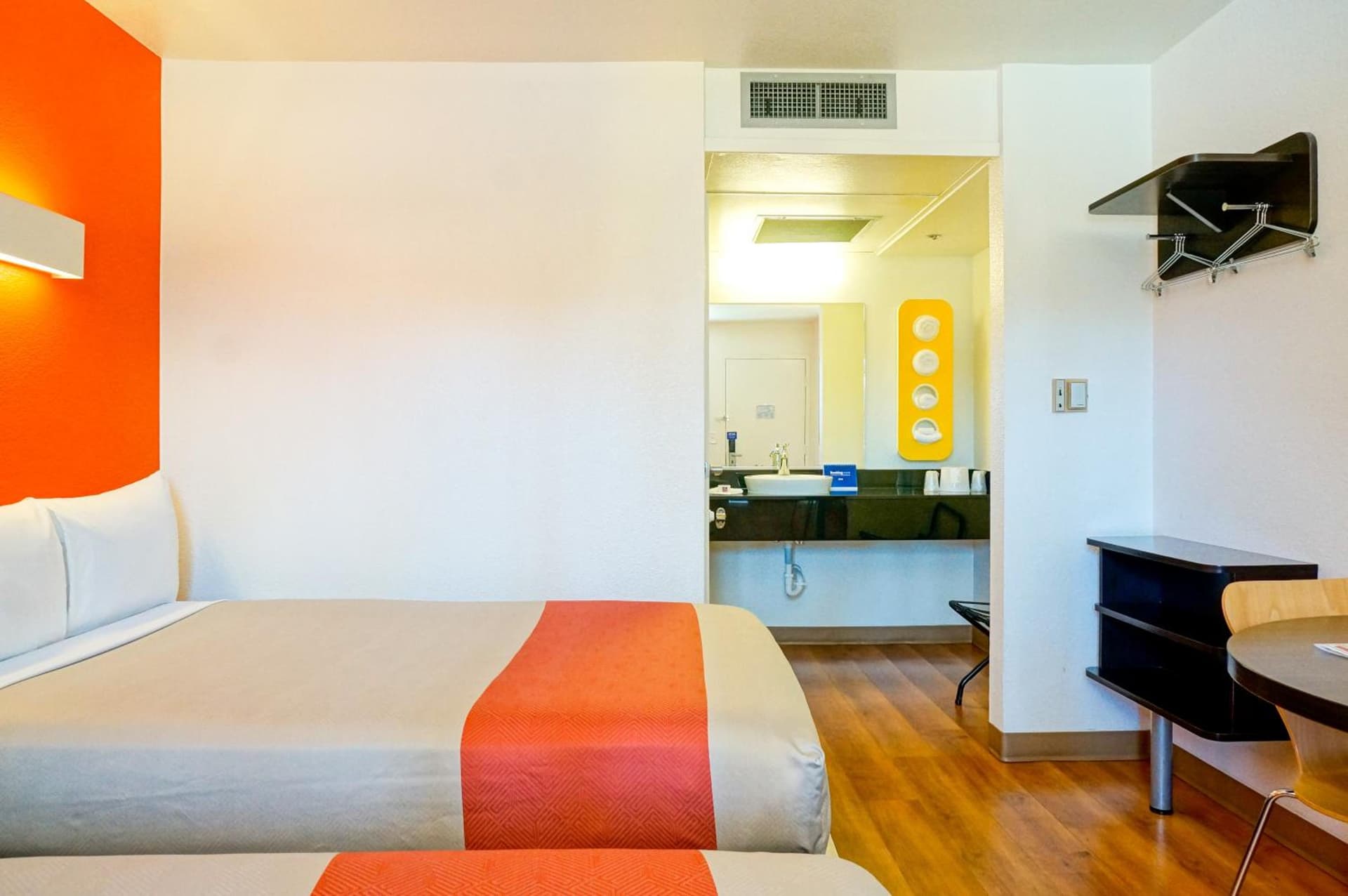Motel 6-Carlsbad, CA Beach gallery photo in Carlsbad, CA — image 24
