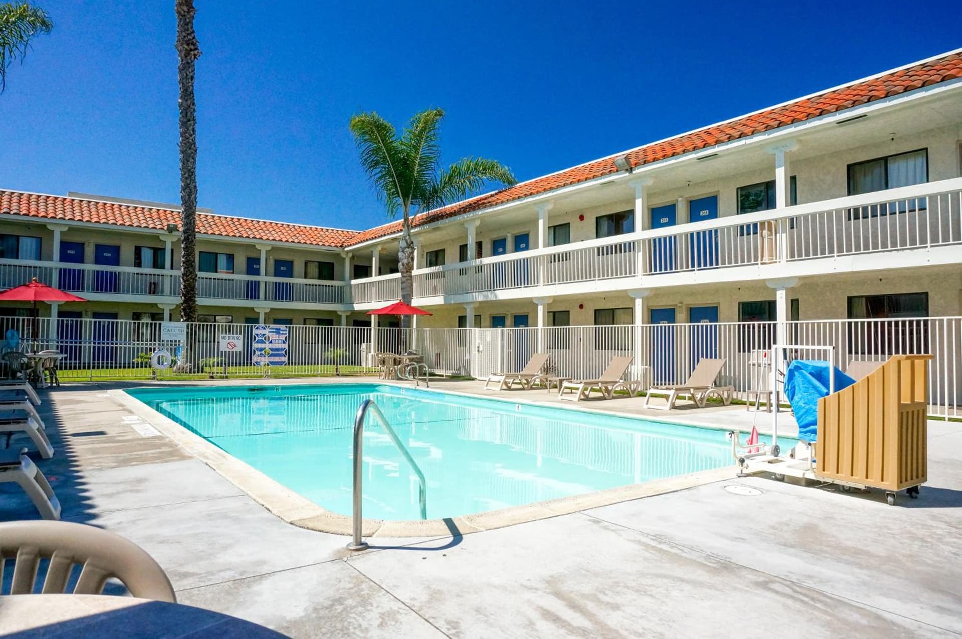 Motel 6-Carlsbad, CA Beach gallery photo in Carlsbad, CA — image 8