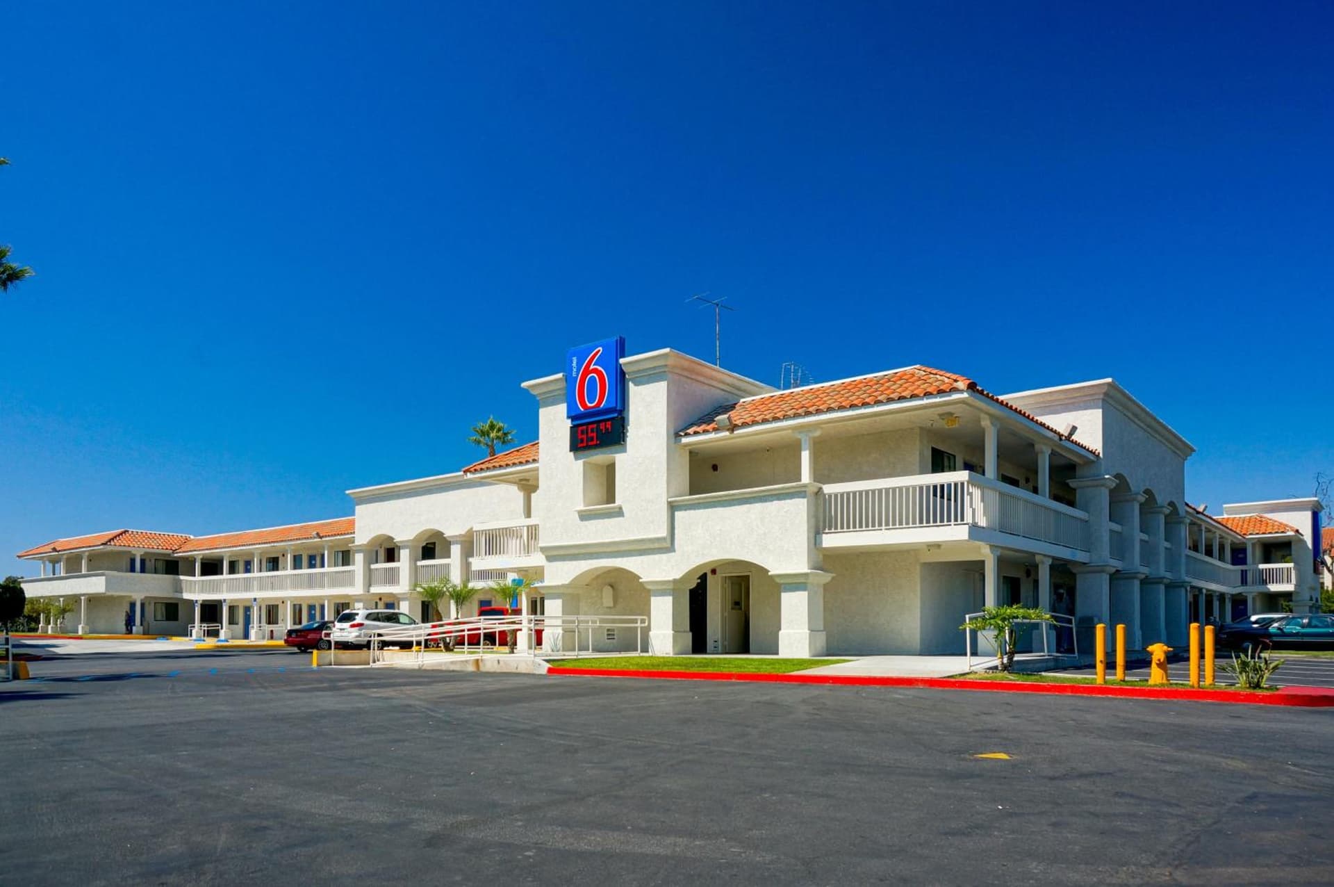 Motel 6-Carlsbad, CA Beach gallery photo in Carlsbad, CA — image 32