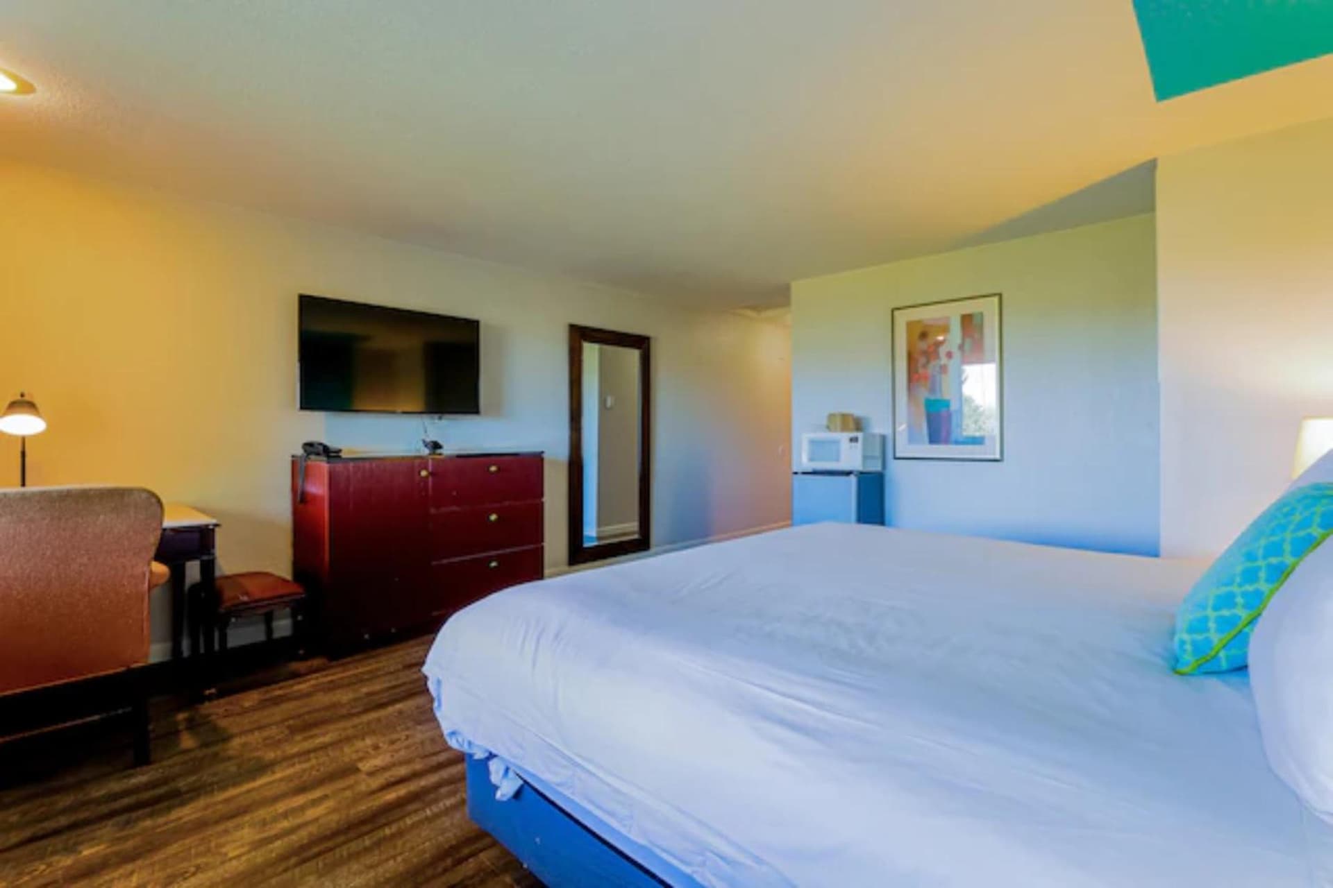 Coast River Inn by OYO Seaside interior in Seaside, OR — gallery photo 2