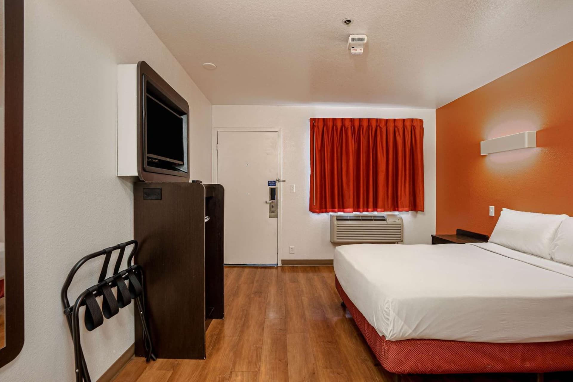 Motel 6-Temecula, CA - Historic Old Town gallery photo in Temecula, CA — image 41