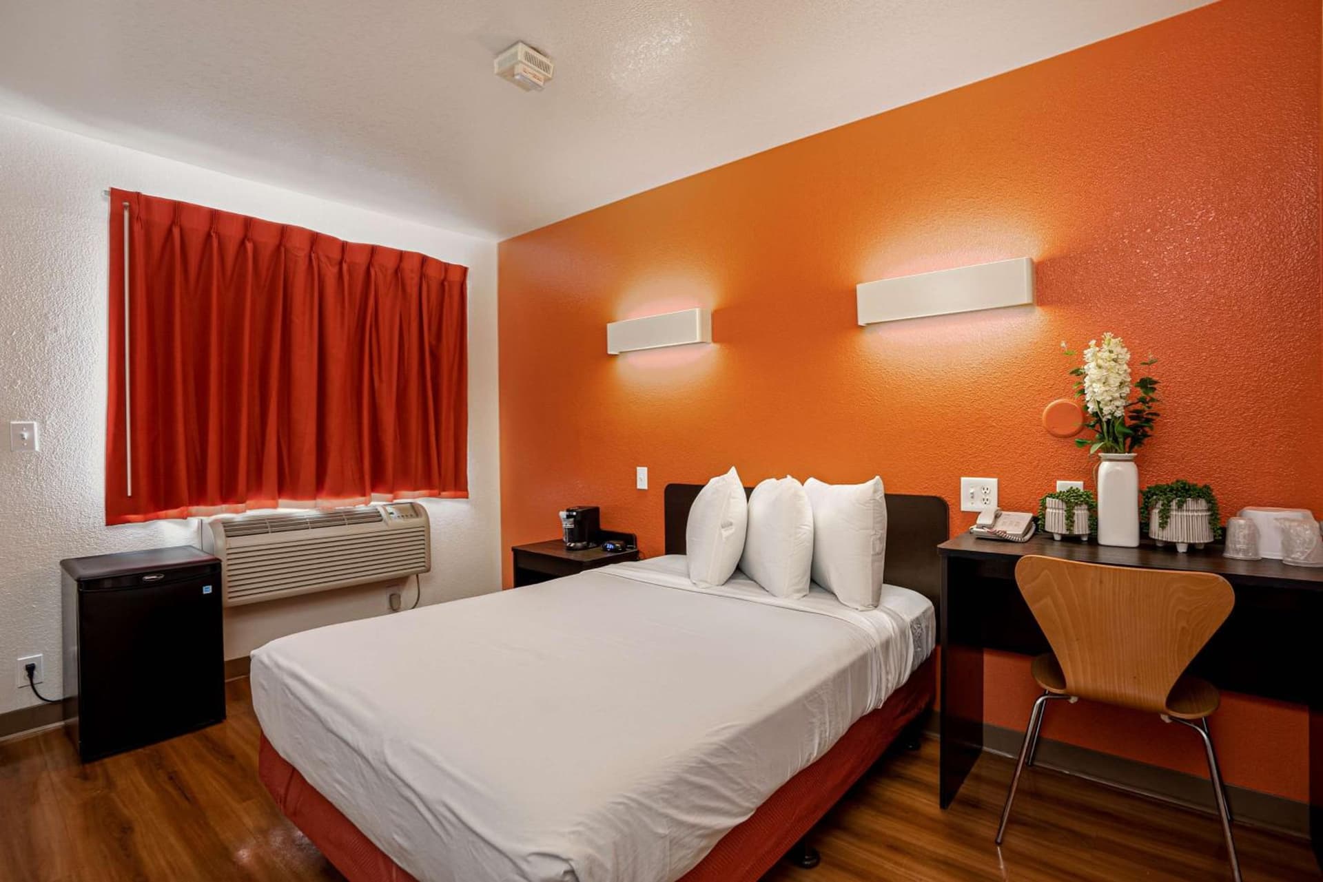 Motel 6-Temecula, CA - Historic Old Town gallery photo in Temecula, CA — image 12