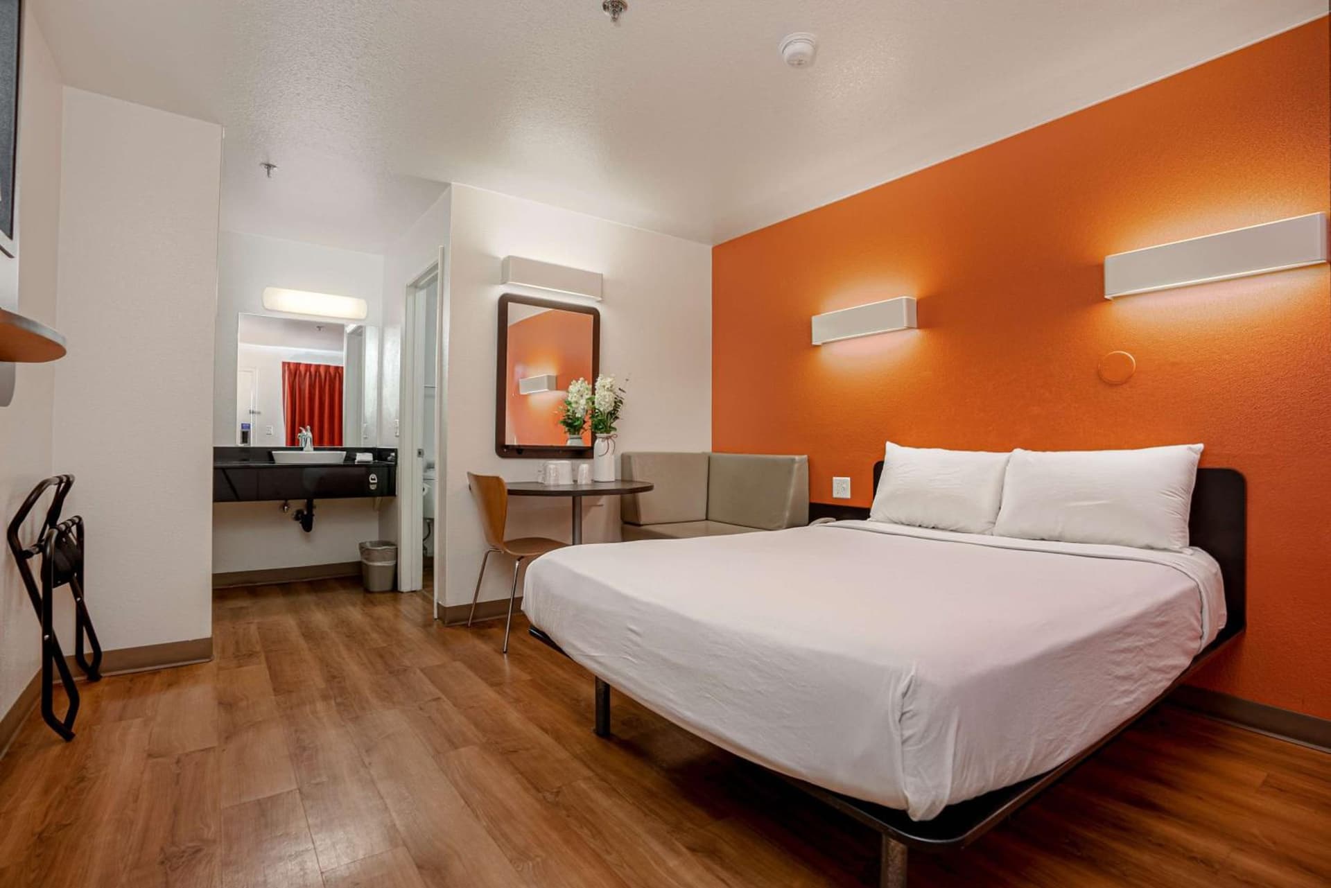 Motel 6-Temecula, CA - Historic Old Town gallery photo in Temecula, CA — image 38
