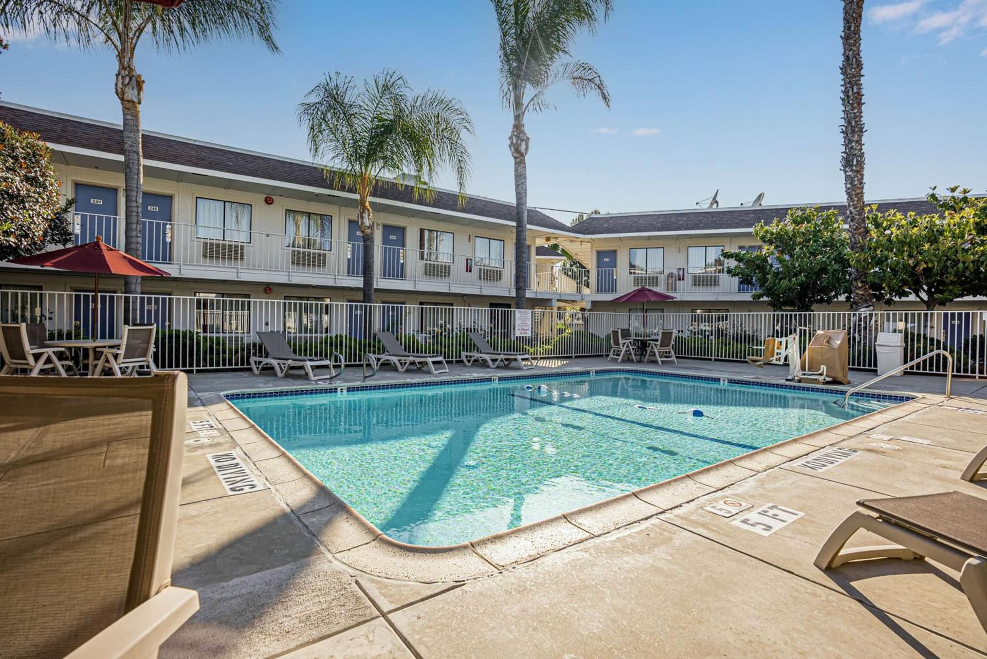 Motel 6-Temecula, CA - Historic Old Town interior in Temecula, CA — gallery photo 2