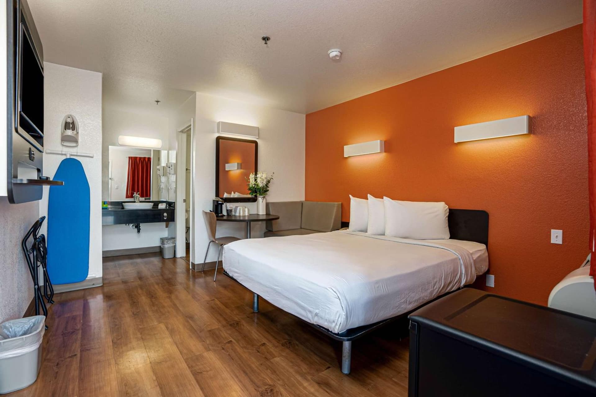 Motel 6-Temecula, CA - Historic Old Town gallery photo in Temecula, CA — image 32