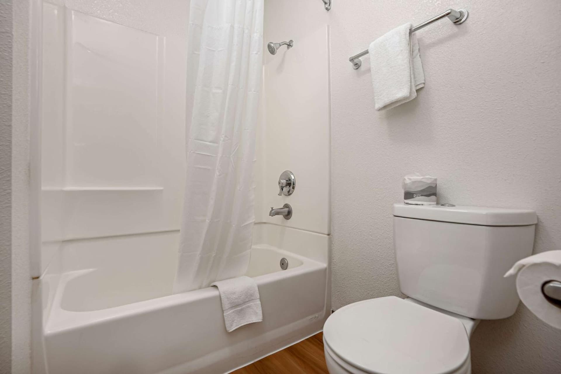 Motel 6-Temecula, CA - Historic Old Town gallery photo in Temecula, CA — image 33