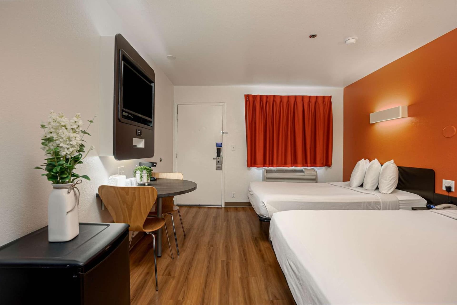 Motel 6-Temecula, CA - Historic Old Town gallery photo in Temecula, CA — image 40