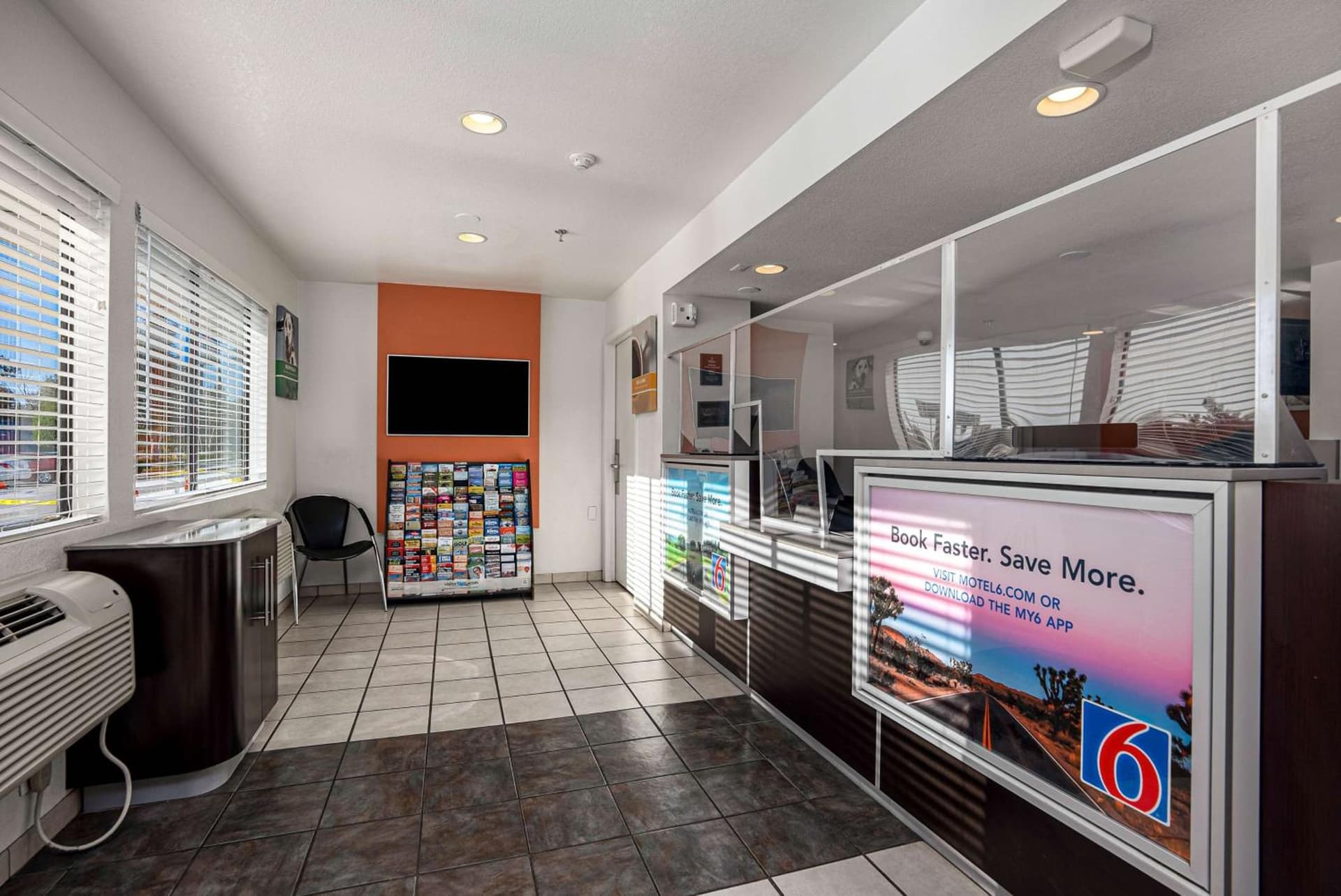 Motel 6-Temecula, CA - Historic Old Town gallery photo in Temecula, CA — image 23