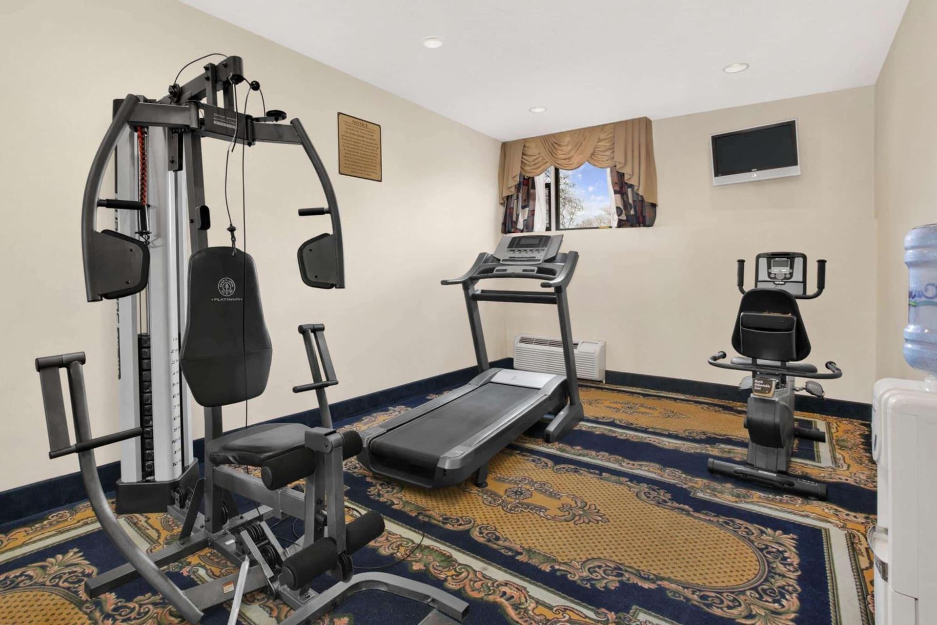 Ramada by Wyndham East Orange property views in East Orange, NJ — gallery photo 3