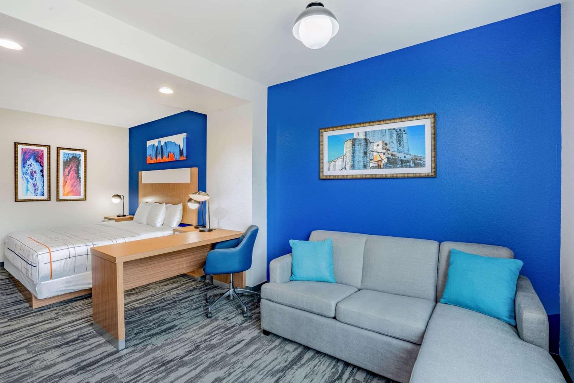 La Quinta Inn & Suites by Wyndham Katy gallery photo in Katy, TX — image 25