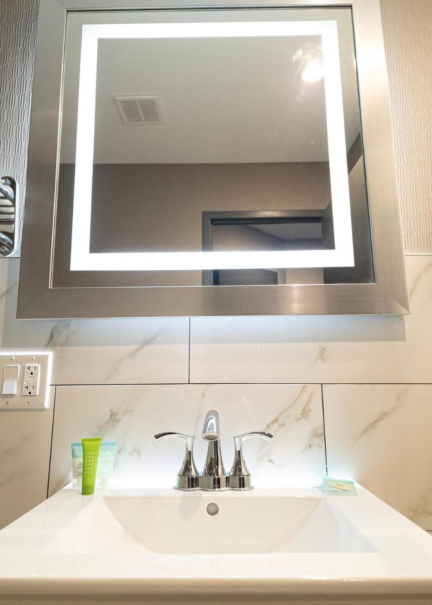 Wheeler Hotel property views in Bronx, NY — gallery photo 3