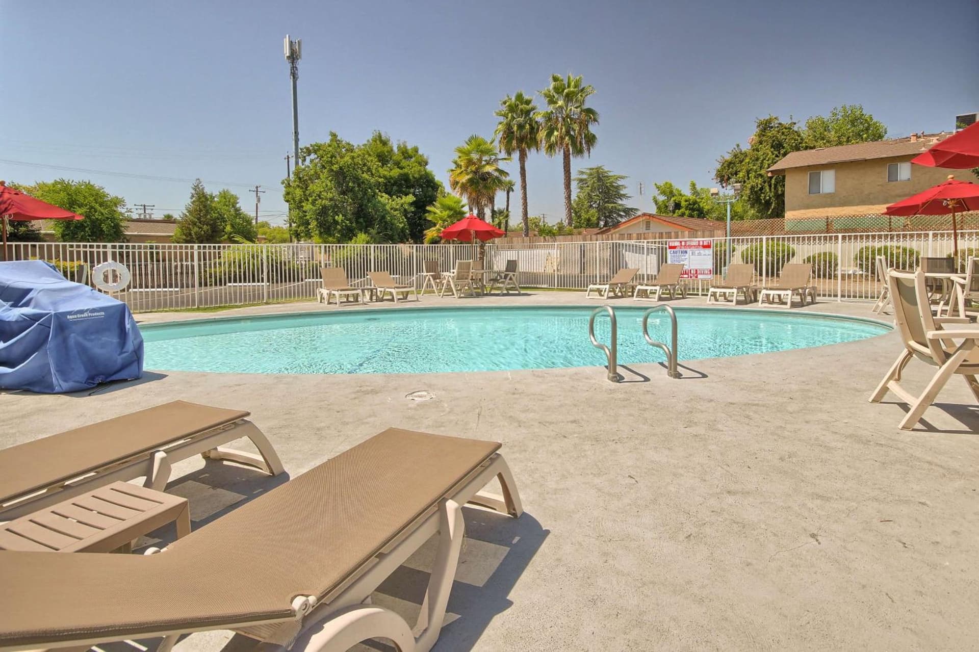 Motel 6-Fresno, CA - Blackstone North gallery photo in Fresno, CA — image 11