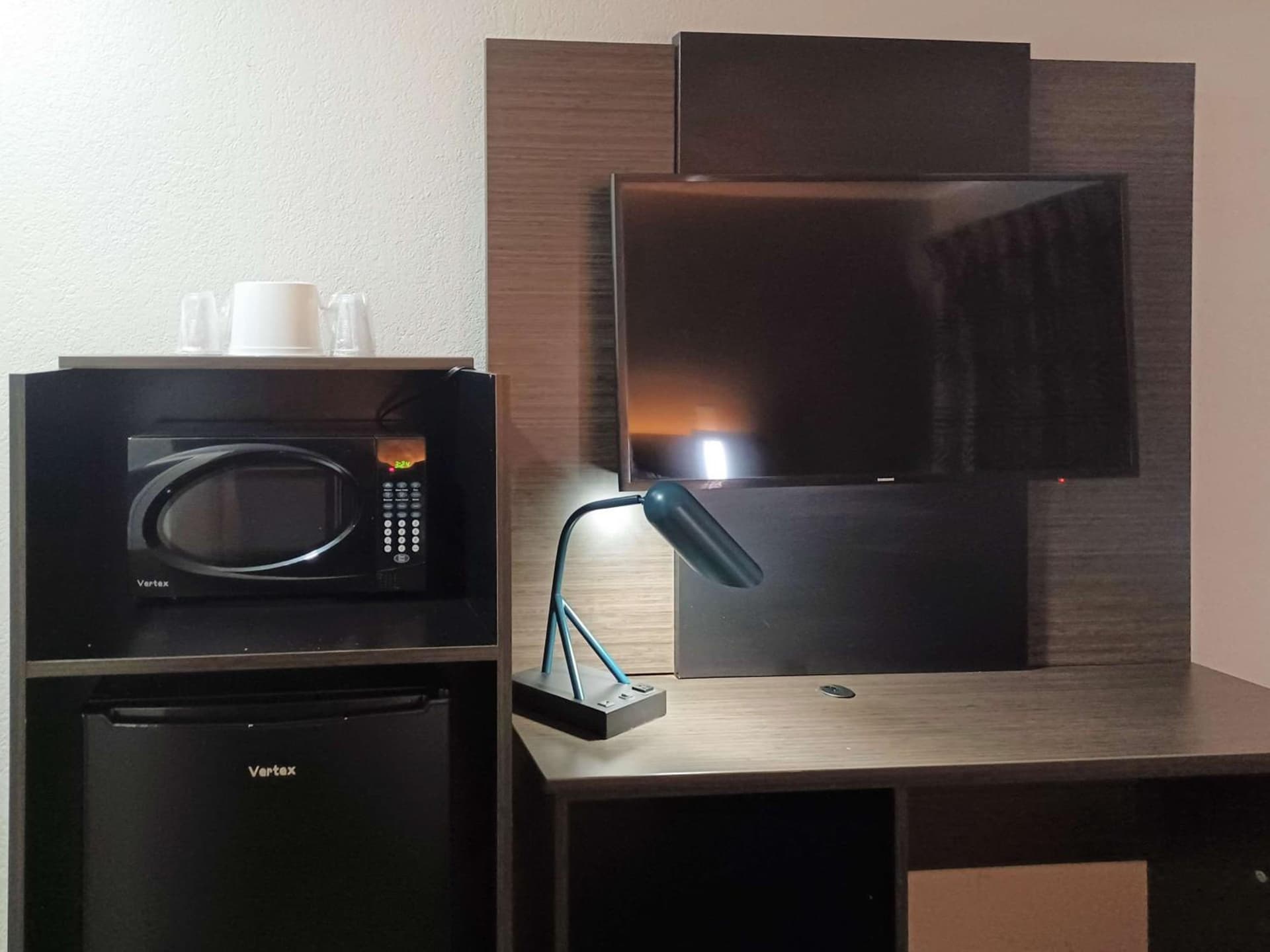 Motel 6-Fresno, CA - Blackstone North property views in Fresno, CA — gallery photo 3