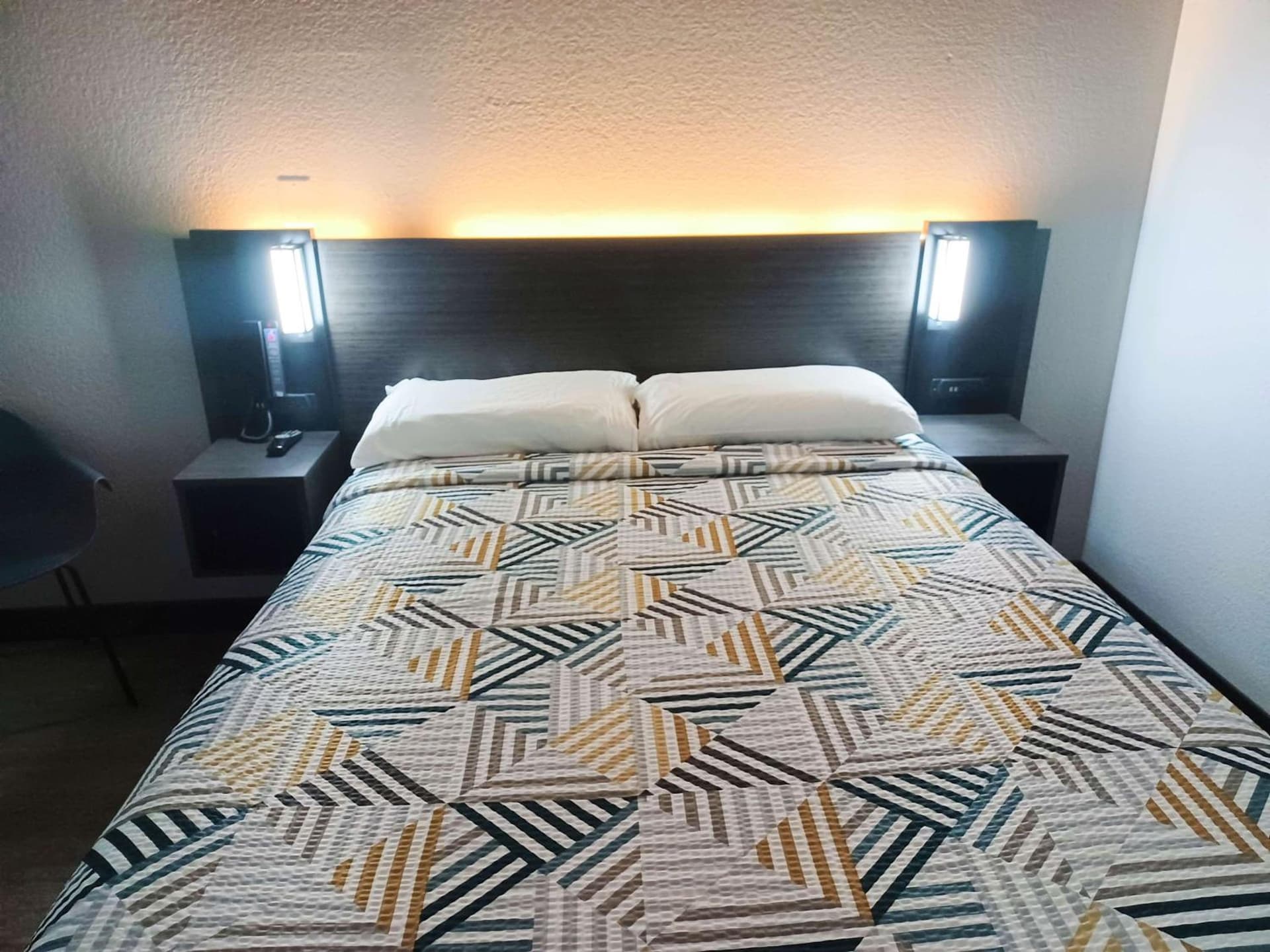 Motel 6-Fresno, CA - Blackstone North gallery photo in Fresno, CA — image 20