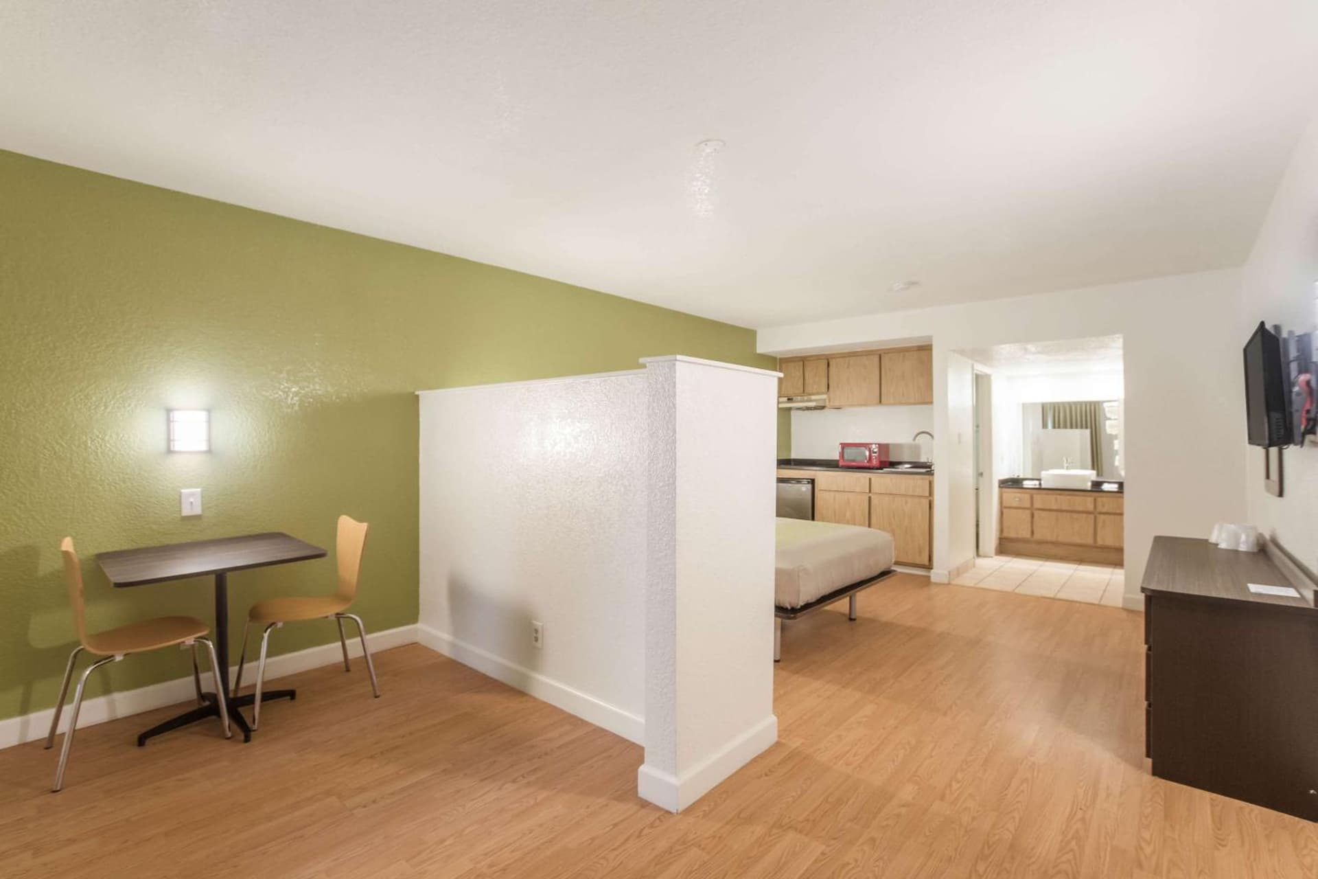 Motel 6 Hemet gallery photo in Hemet, CA — image 37