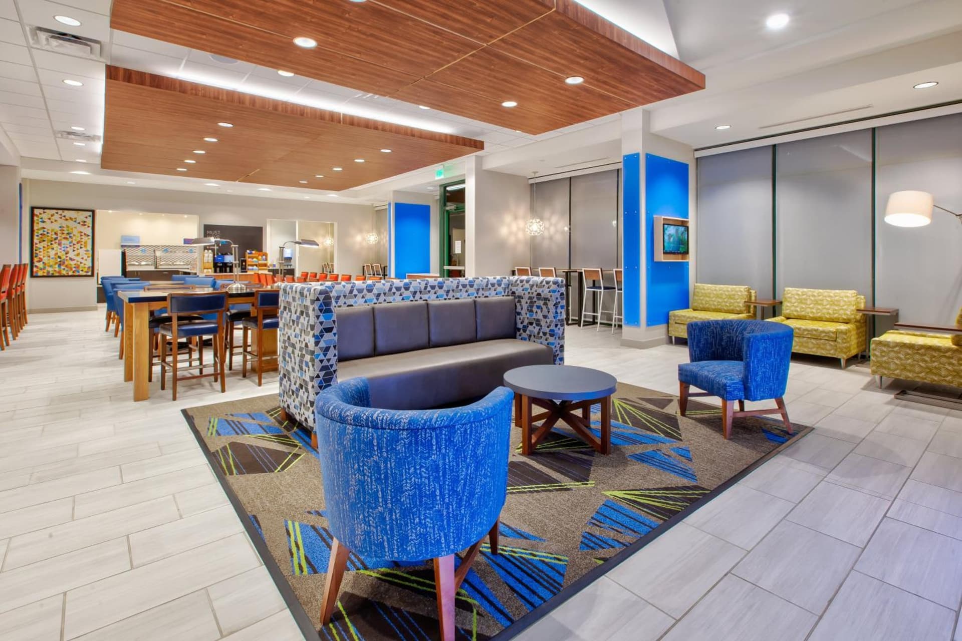 Holiday Inn Express & Suites VA Beach Oceanfront by IHG gallery photo in Virginia Beach, VA — image 15