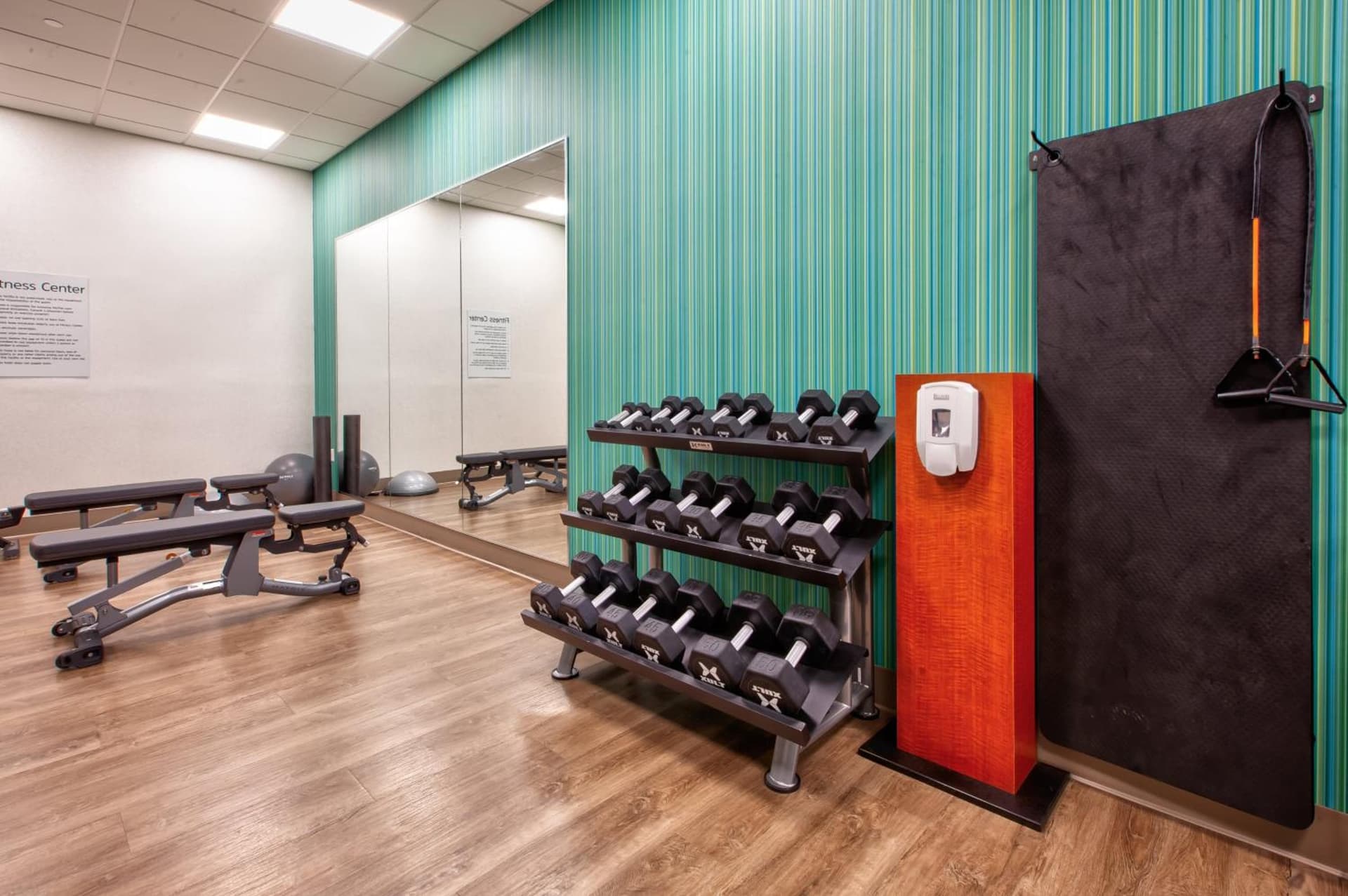 Holiday Inn Express & Suites VA Beach Oceanfront by IHG gallery photo in Virginia Beach, VA — image 11
