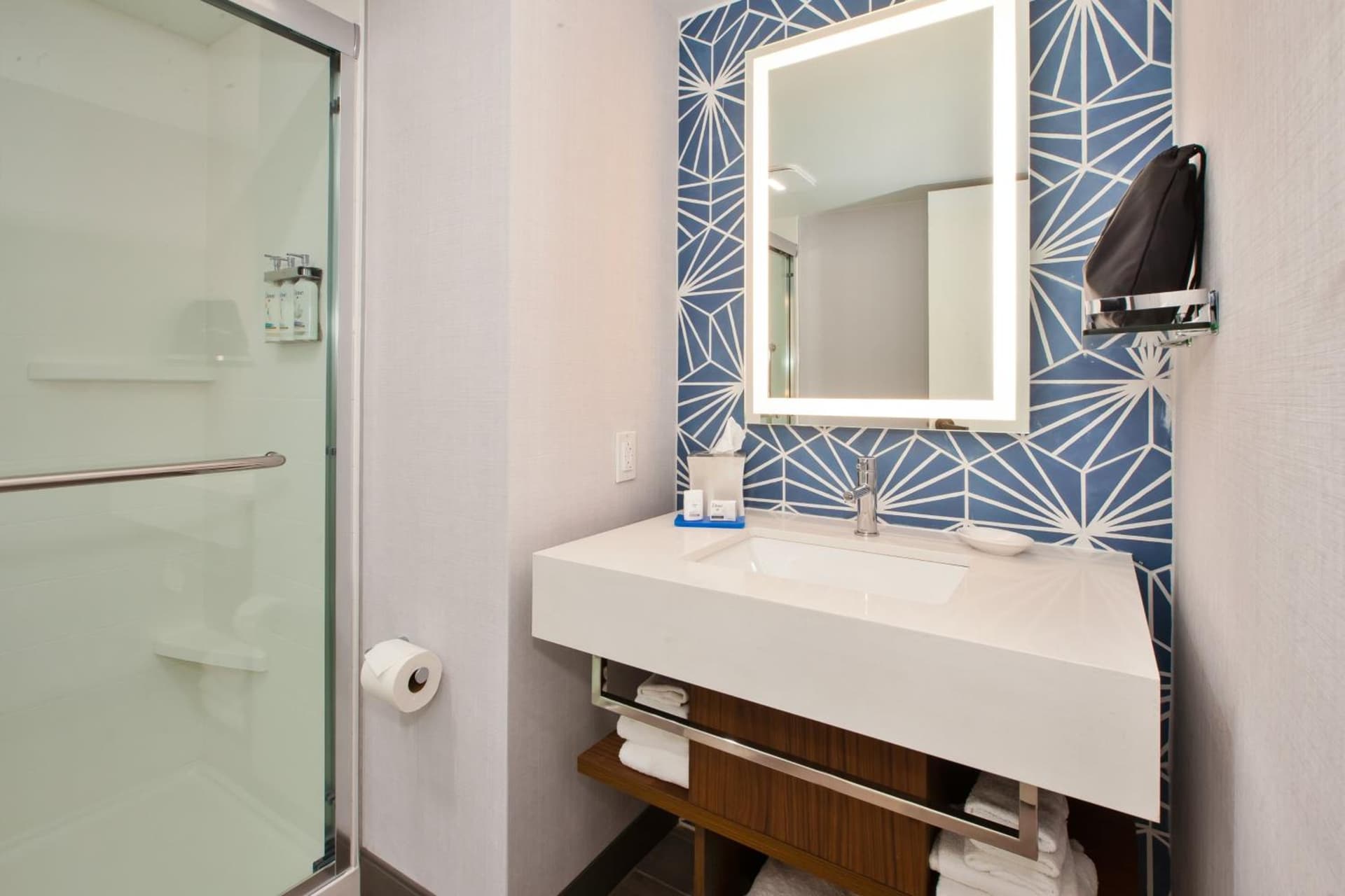 Holiday Inn Express & Suites VA Beach Oceanfront by IHG gallery photo in Virginia Beach, VA — image 21