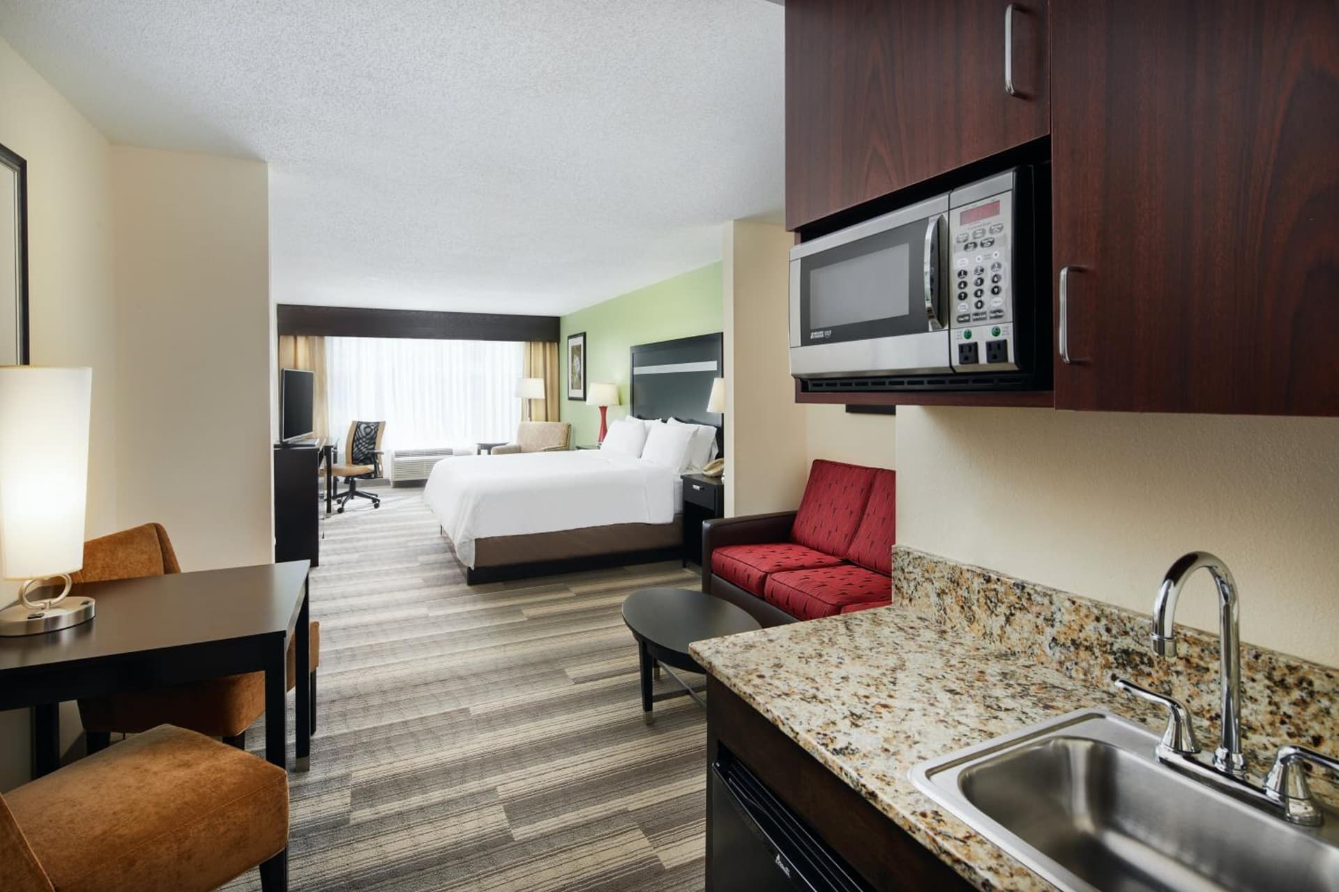 Holiday Inn Express & Suites I-26 & Us 29 At Westgate Mall by IHG property views in Spartanburg, SC — gallery photo 3