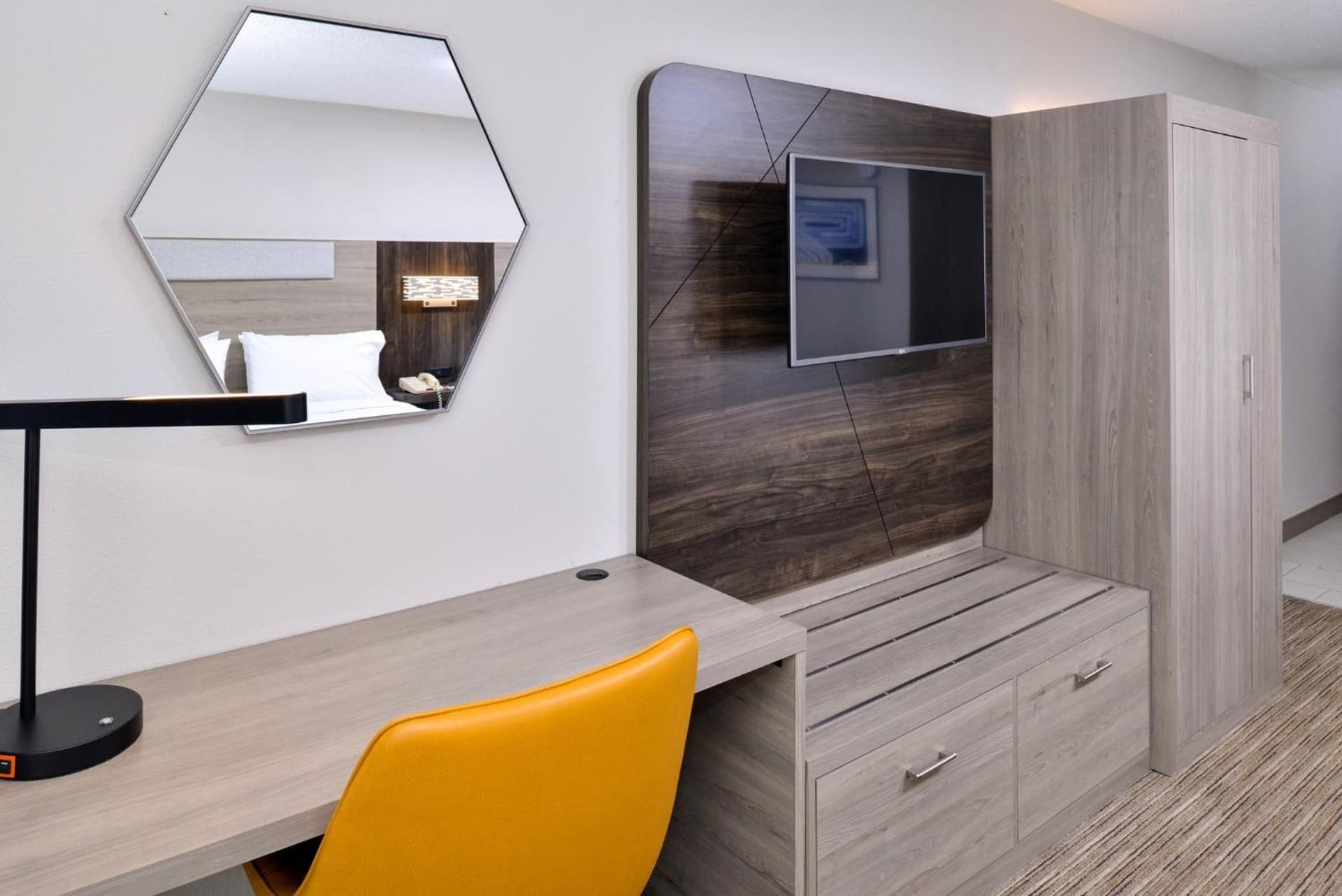 Holiday Inn Express Winston-Salem Medical Ctr Area gallery photo in Winston-Salem, NC — image 22