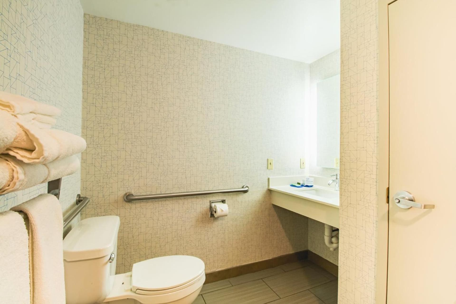 Holiday Inn Express & Suites - Lincoln East - White Mountains by IHG gallery photo in Lincoln — image 114