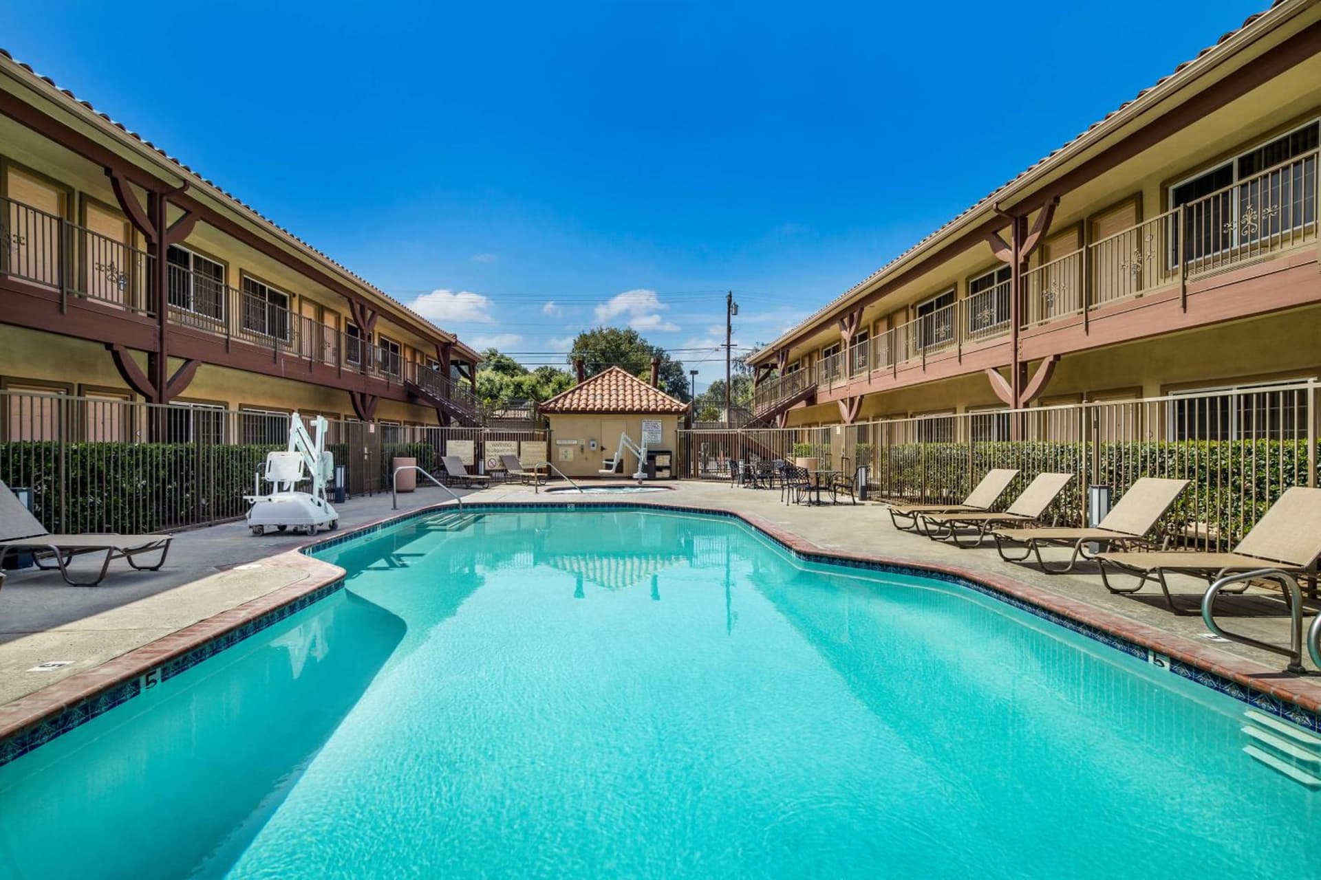Best Western Corona Hotel & Suites gallery photo in Corona, CA — image 36